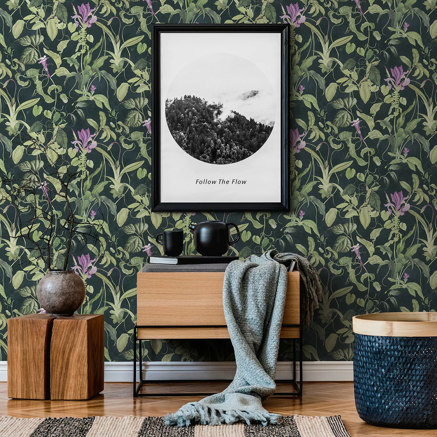 Bricoflor Botanik Tapete Dunkelgrün Blätter Vliestapete in Grün Lila mit Bl günstig online kaufen