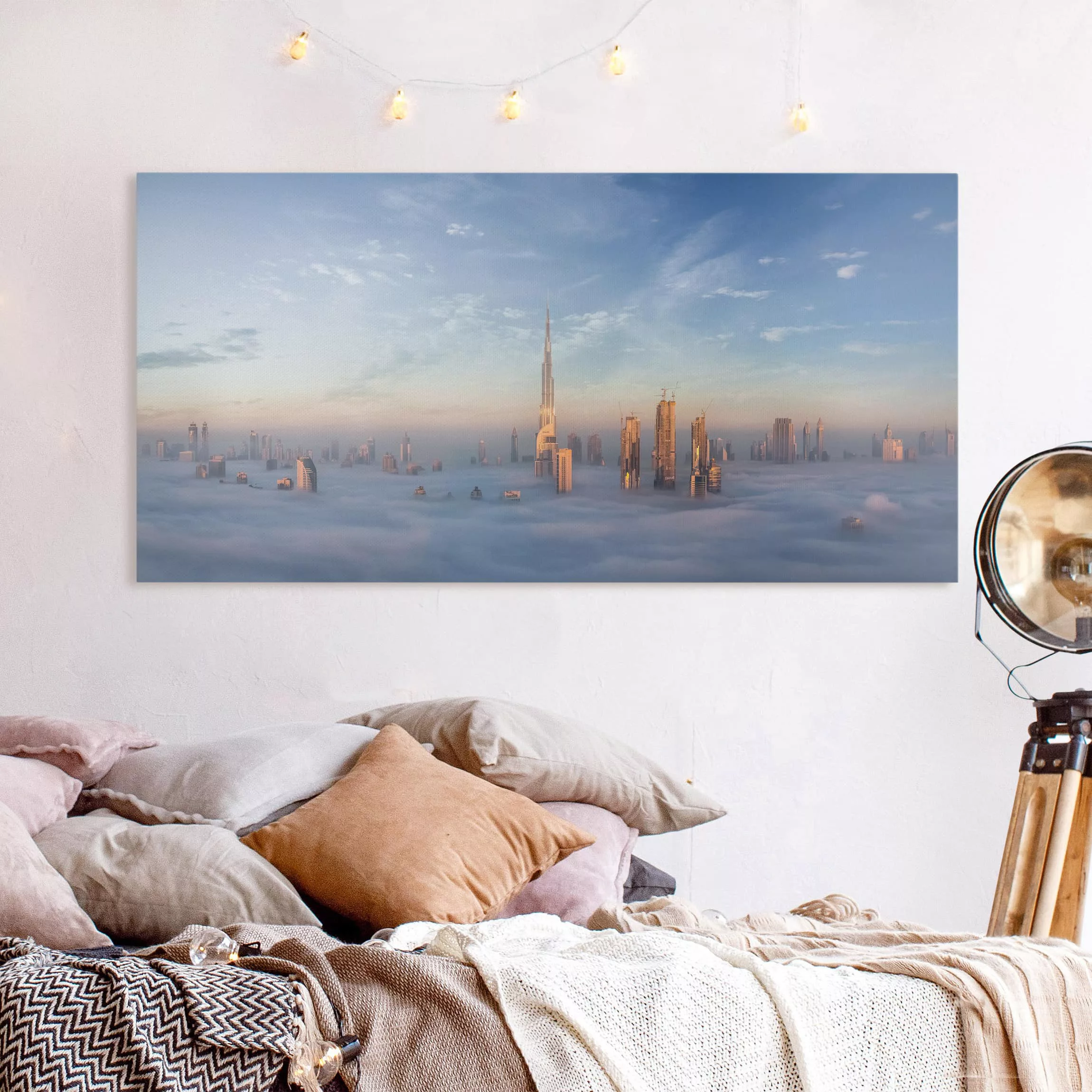 Leinwandbild Architektur & Skyline - Querformat Dubai über den Wolken günstig online kaufen