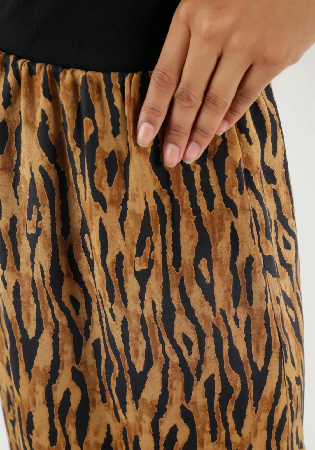 Aniston SELECTED Maxirock, mit Animal-Print günstig online kaufen