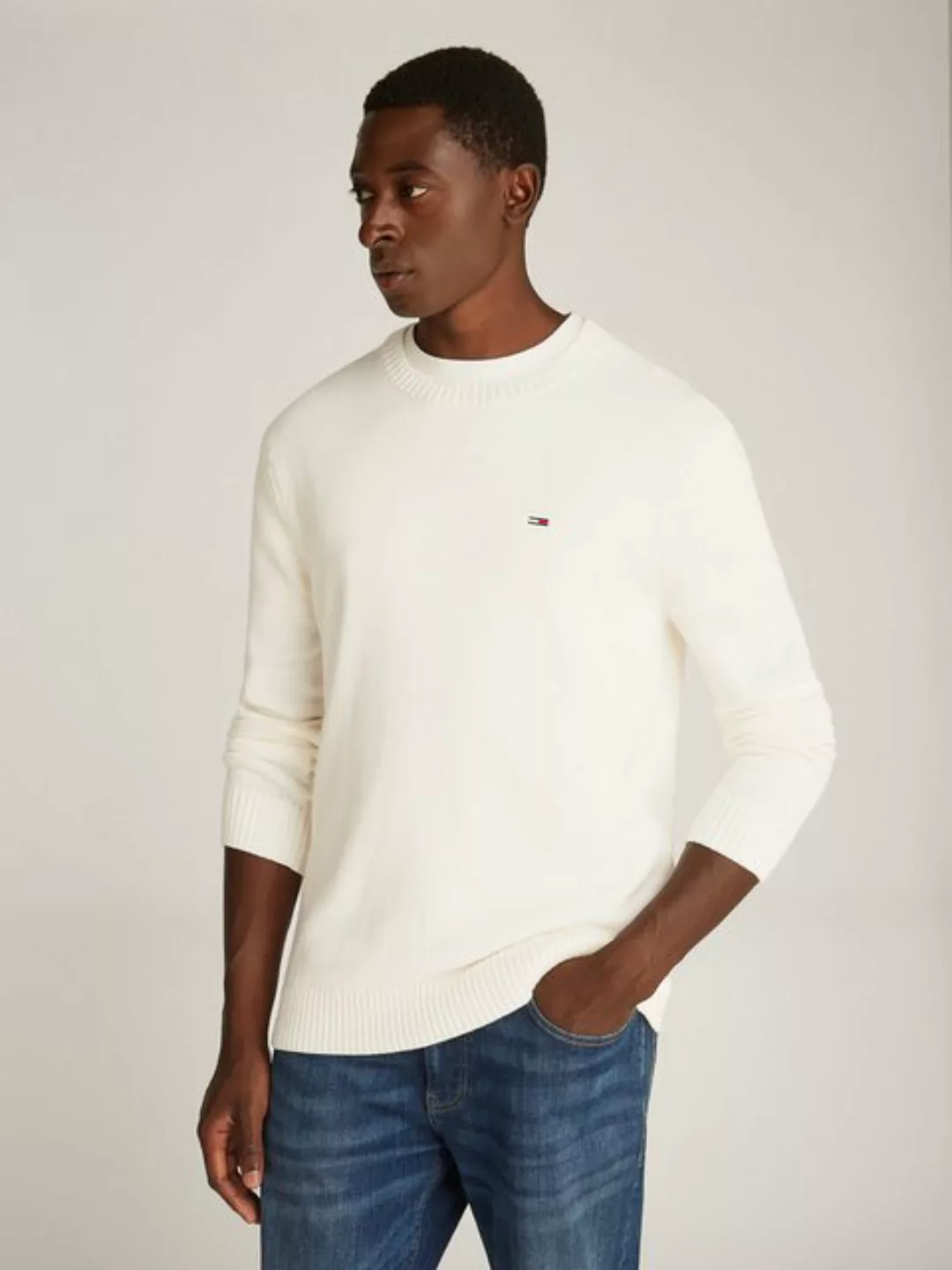 Tommy Jeans Strickpullover TJM SLIM ESSNTLS C-NECK SWEATER mit Markenlogo a günstig online kaufen