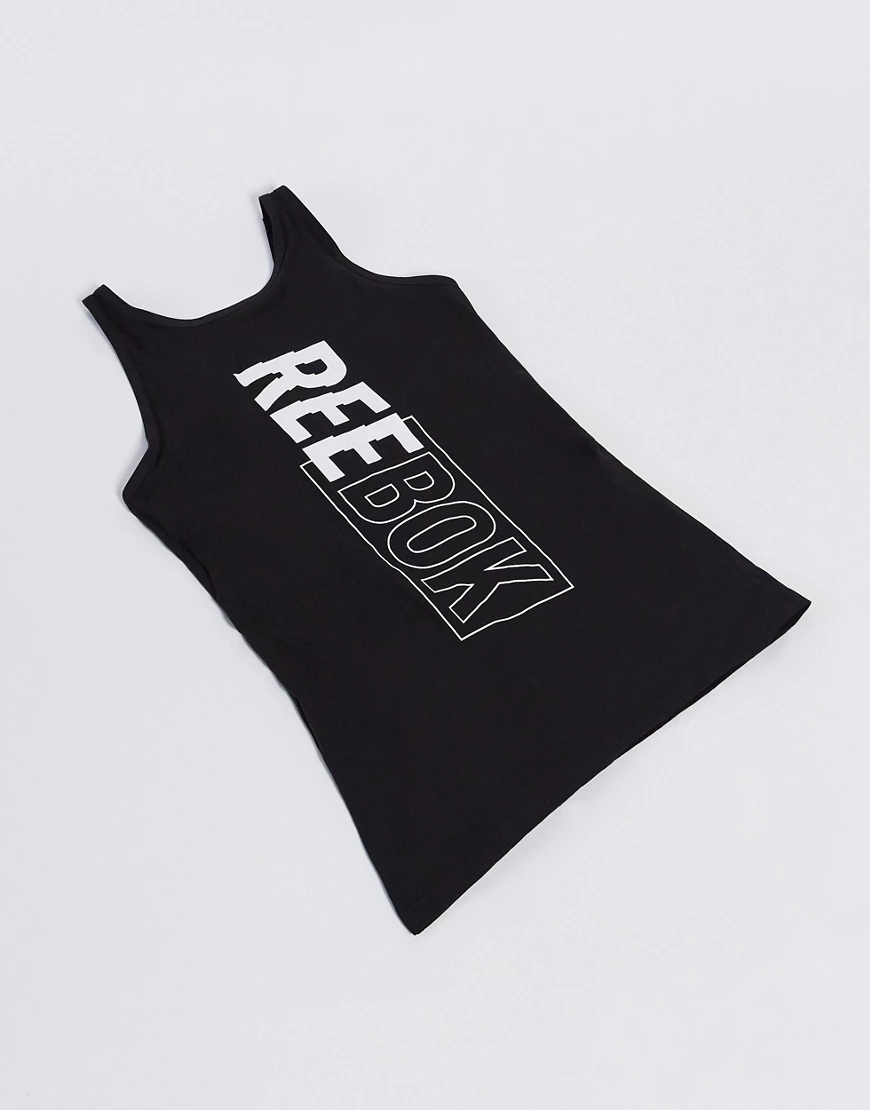 Reebok – Trainings-Tanktop mit Logo und Riemendesign hinten in Schwarz günstig online kaufen