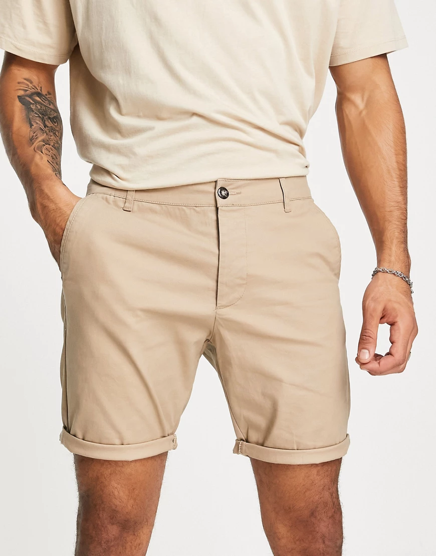 ASOS DESIGN – Enge Chinoshorts in Stone-Neutral günstig online kaufen