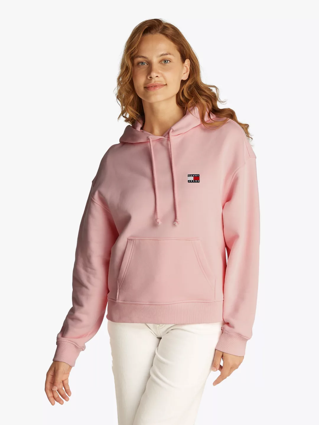 Tommy Jeans Hoodie "TJW BXY BADGE HOODIE EXT", mit Logo-Badge günstig online kaufen