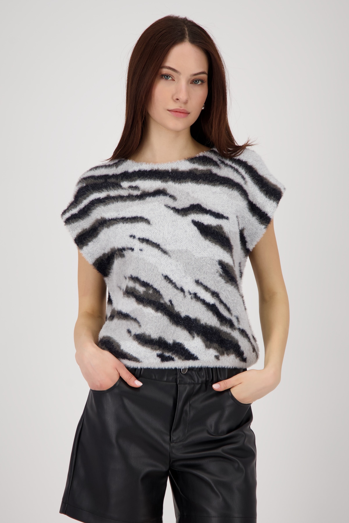 Monari Pullunder "Pullunder Tiger allover", Mit Rundhalsausschnitt günstig online kaufen