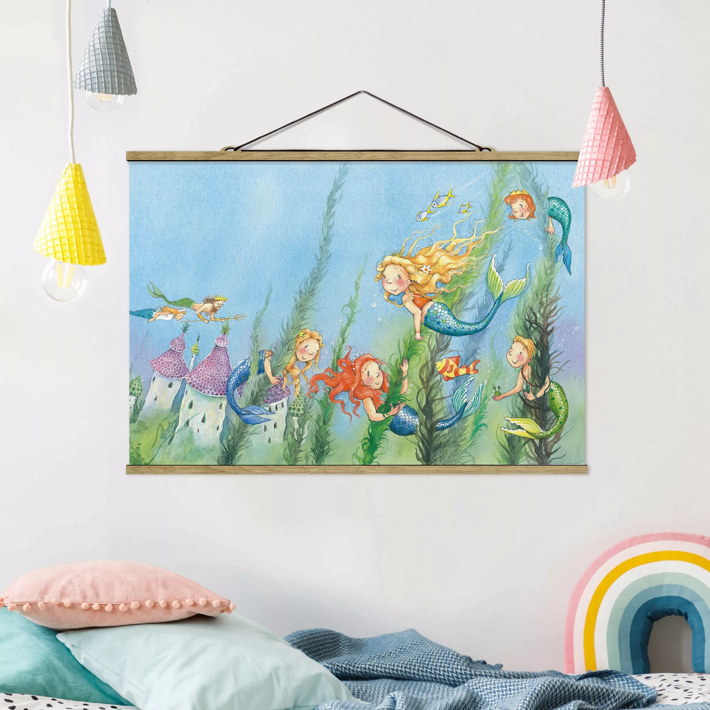 Stoffbild Kinderzimmer mit Posterleisten - Querformat Matilda die Meerjungf günstig online kaufen