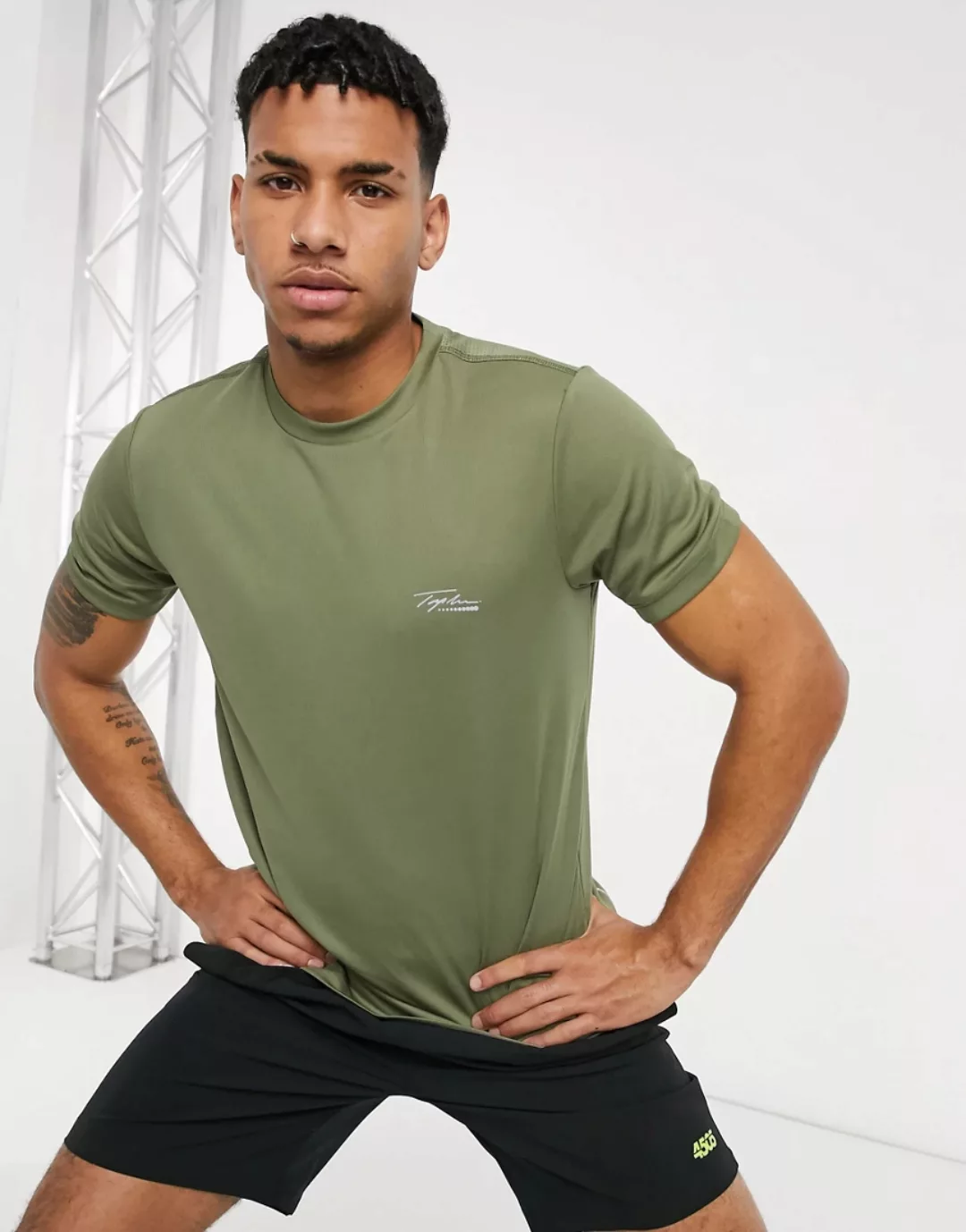 Topman GYM – T-Shirt in Khaki-Grün günstig online kaufen