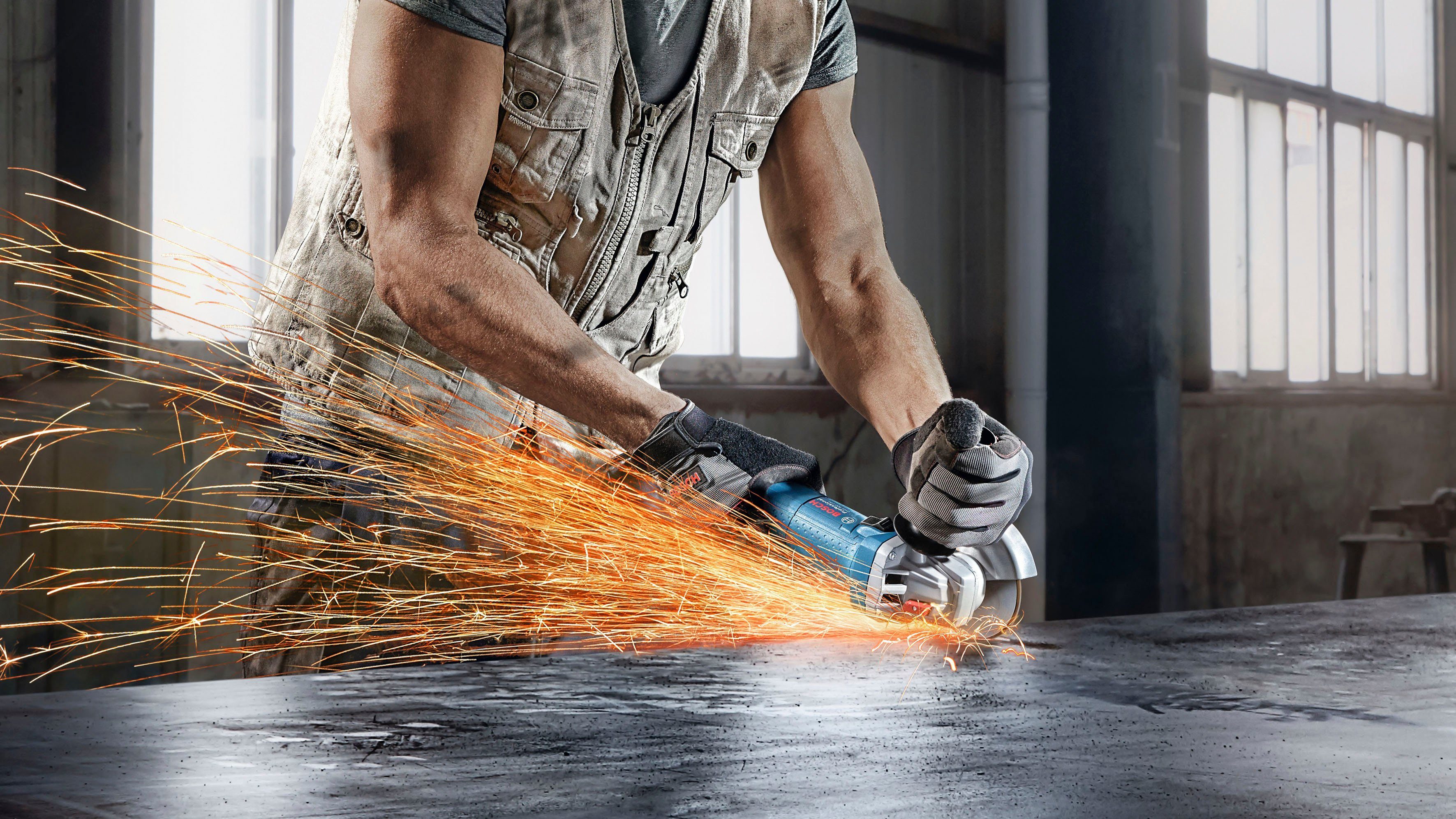 Bosch Professional Winkelschleifer GWS 880, max. günstig online kaufen