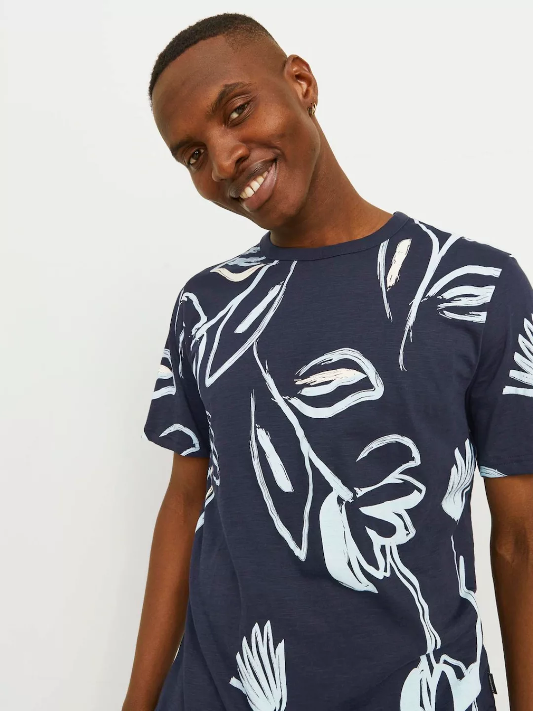 Jack & Jones T-Shirt JPRBLAPALMA AOP SS TEE CREW NECK SN günstig online kaufen