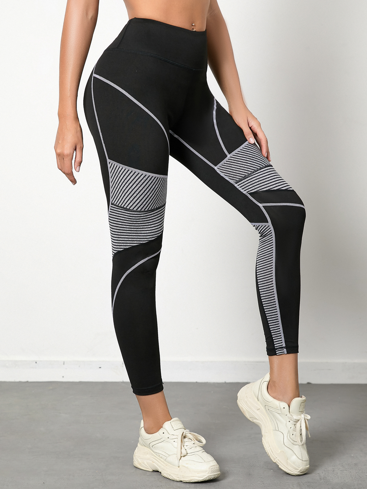 Schwarze Leggings mit Kontrastnähten und hoher Taille günstig online kaufen