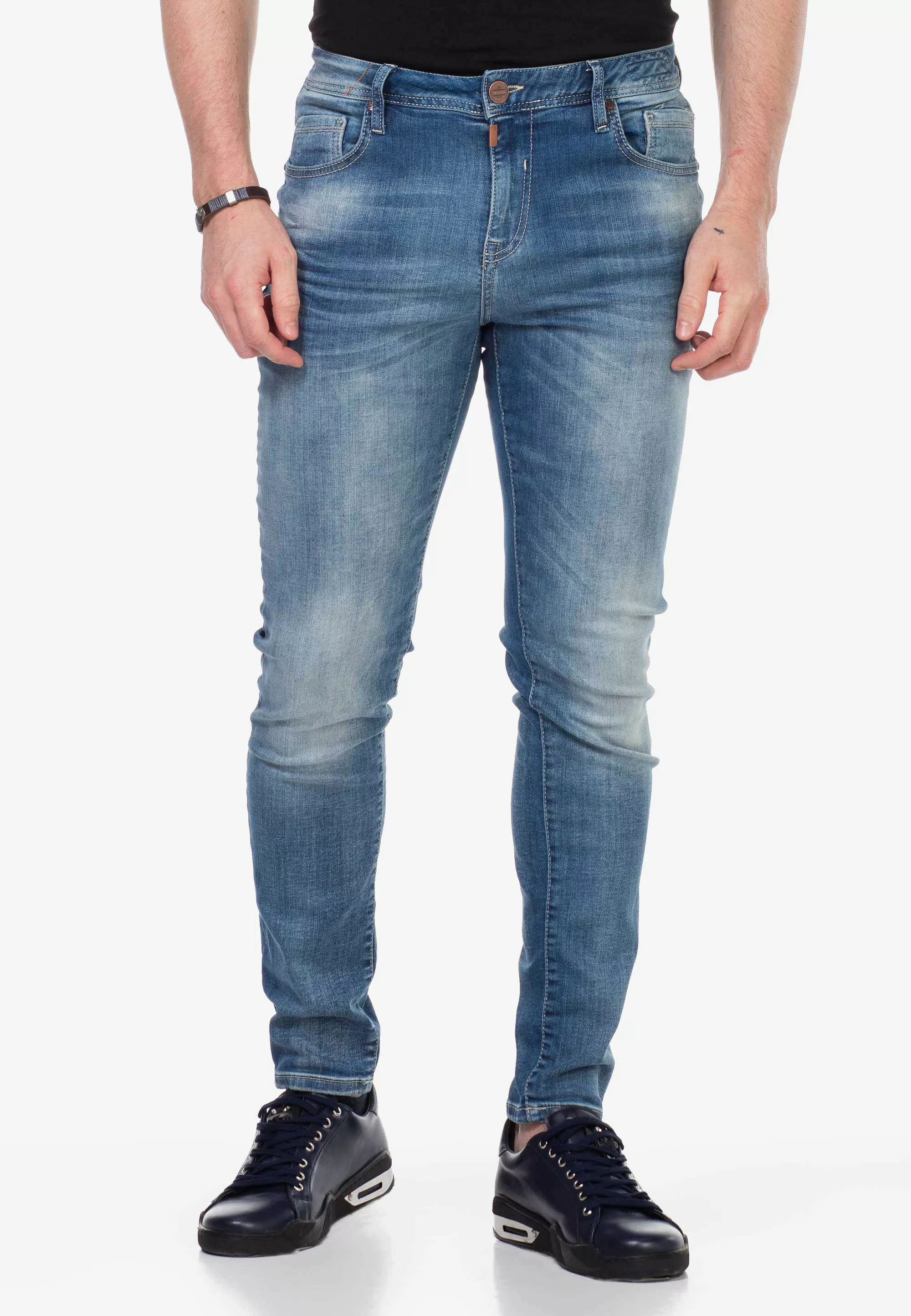 Cipo & Baxx Slim-fit-Jeans, mit verwaschenen Look günstig online kaufen
