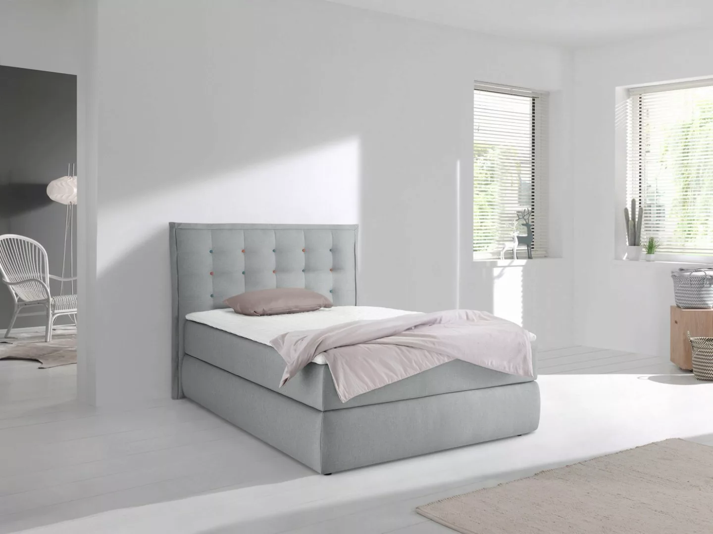 INOSIGN Boxspringbett "Sagres", Kopfteil mit 2farbiger Flatterbiese und zwe günstig online kaufen