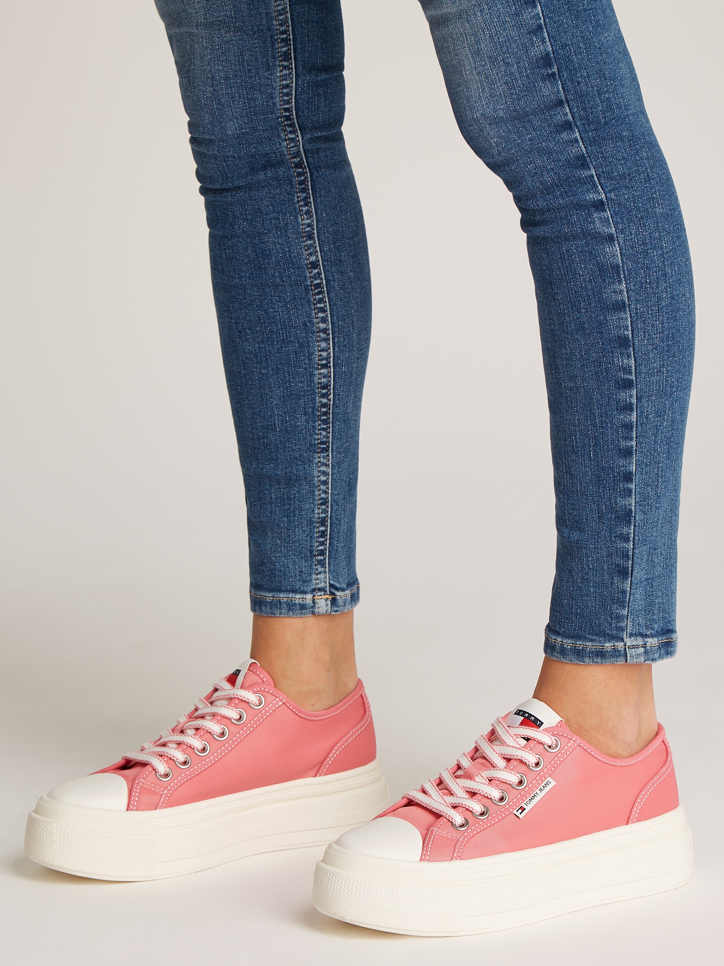 Tommy Jeans Plateausneaker "TJW FOXING FLATFORM SNEAKER LOW", Freizeitschuh günstig online kaufen