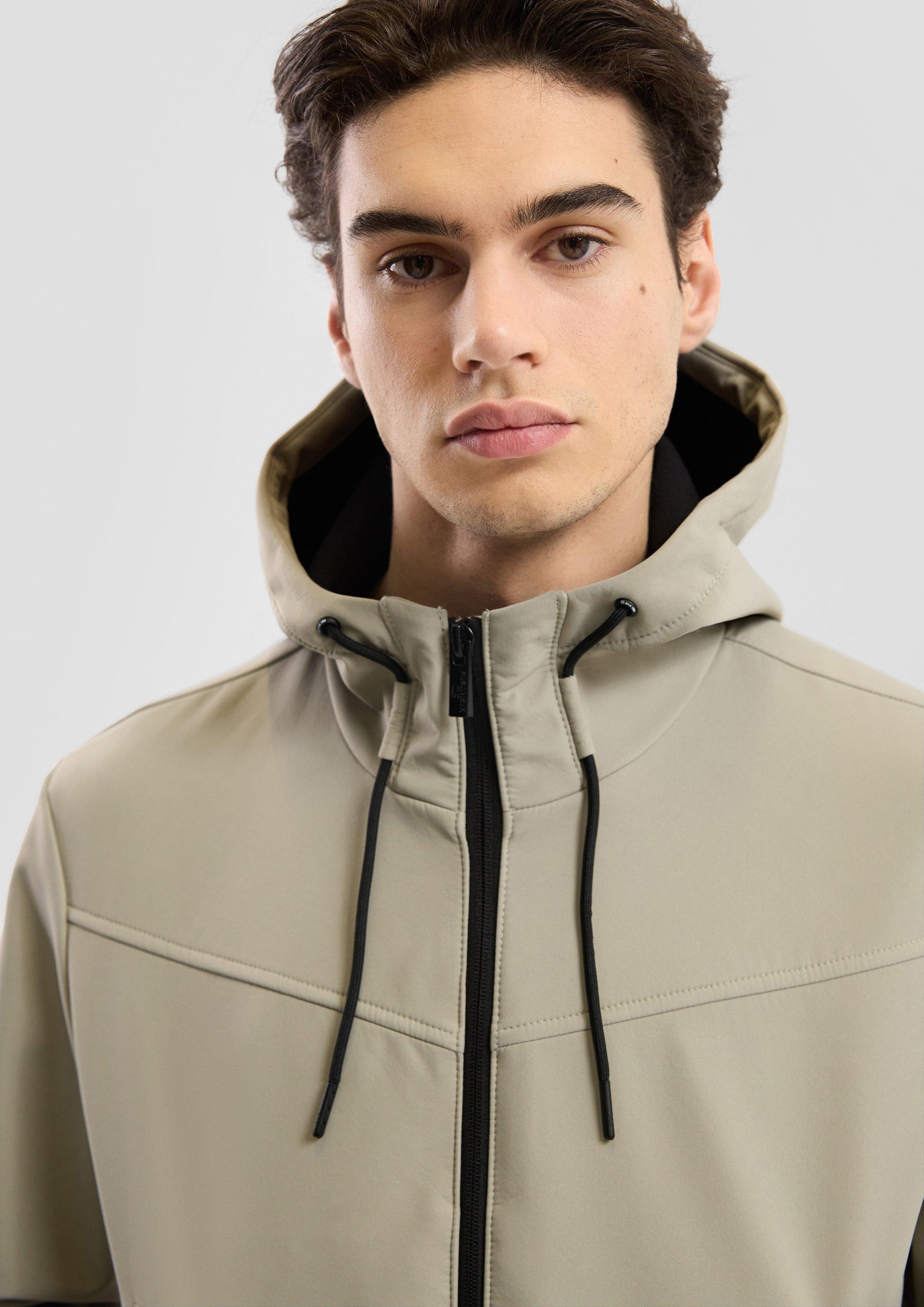 QS Allwetterjacke Softshelljacke mit Reißverschlusstaschen günstig online kaufen