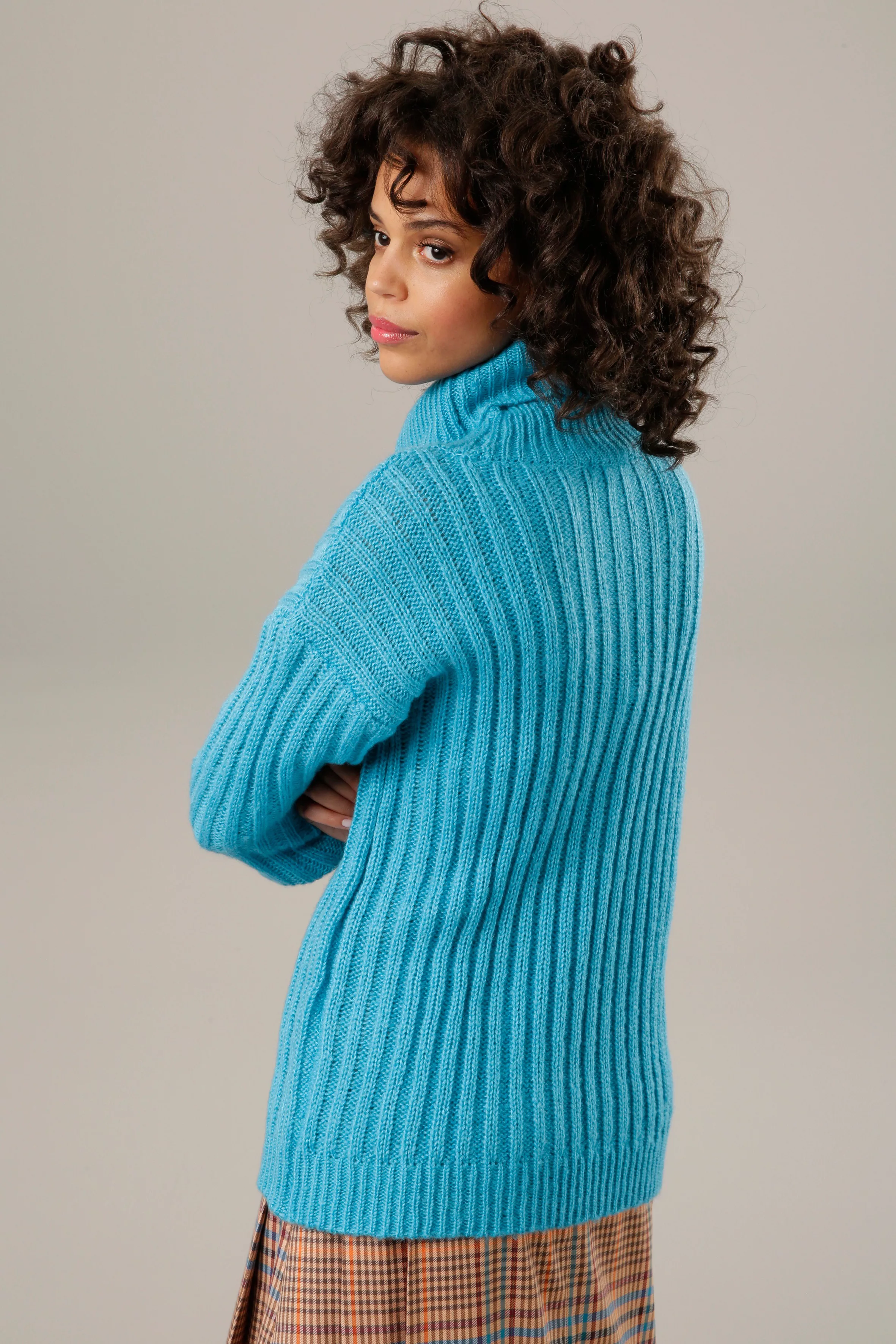 Aniston CASUAL Strickpullover, mit dekorativem Rollkragen günstig online kaufen