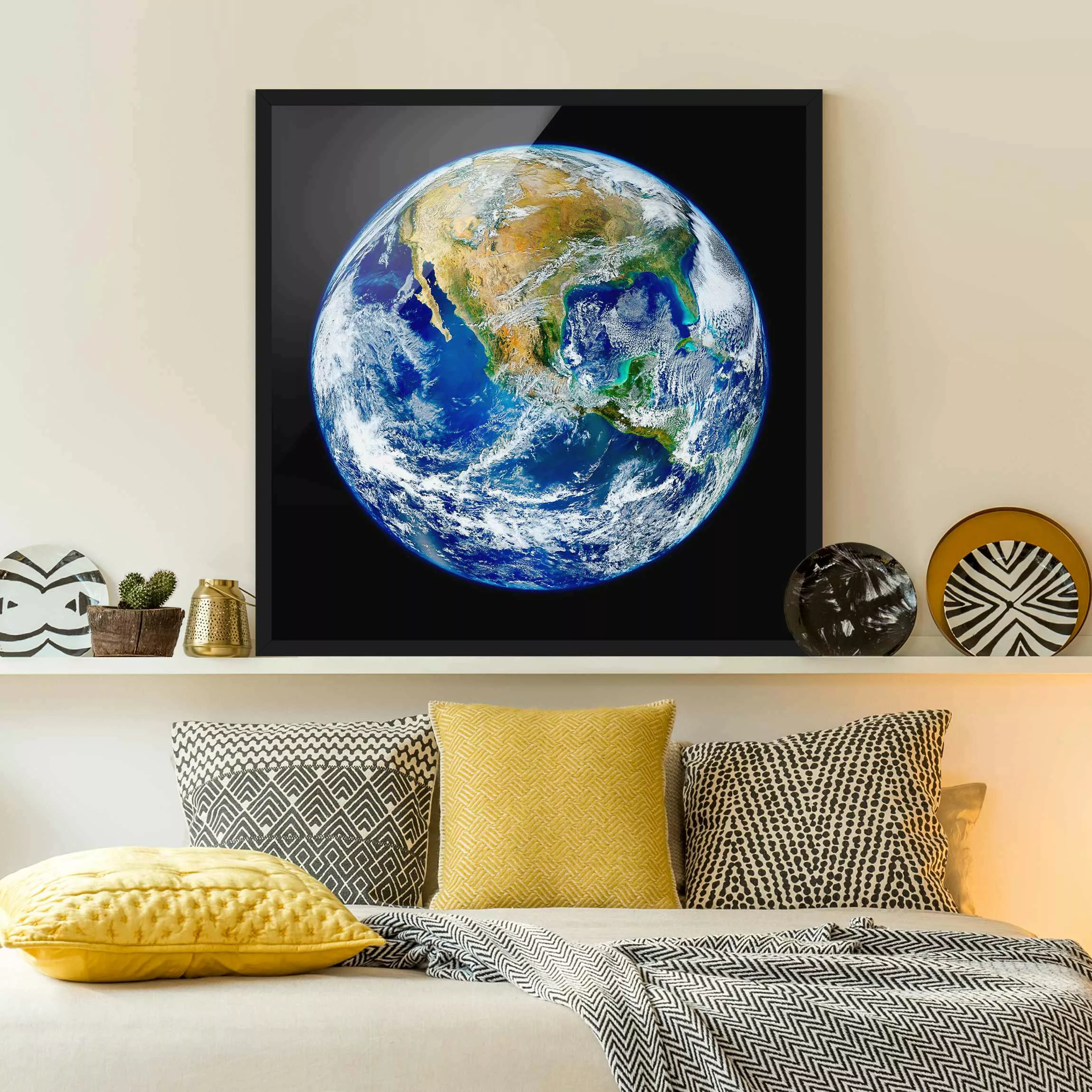 Bild mit Rahmen NASA Fotografie Unsere Erde günstig online kaufen