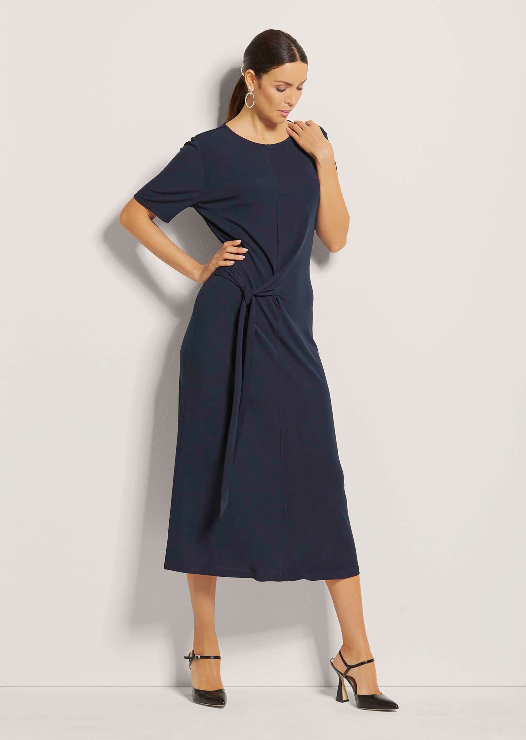 MADELEINE Maxikleid Halbarm-Kleid mit Taillenband günstig online kaufen