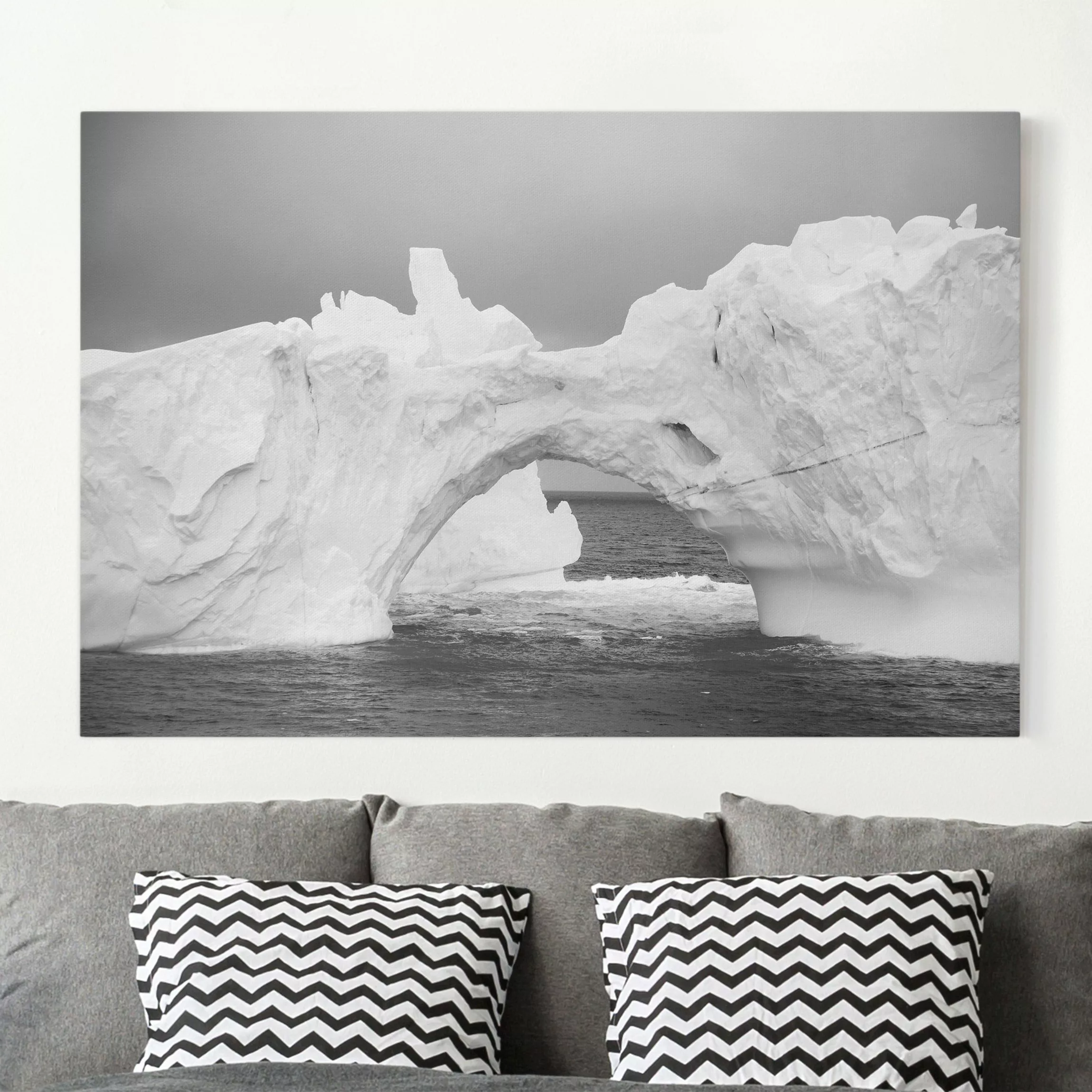 Leinwandbild Schwarz-Weiß - Querformat Antarktischer Eisberg II günstig online kaufen