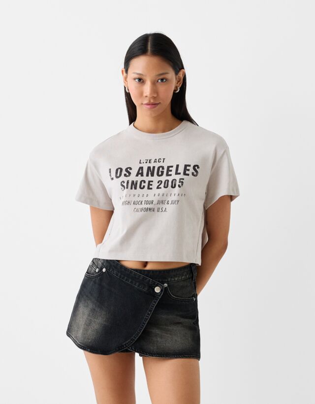 Bershka Cropped-T-Shirt Mit Kurzen Ärmeln Und Print Damen Xs Grau günstig online kaufen