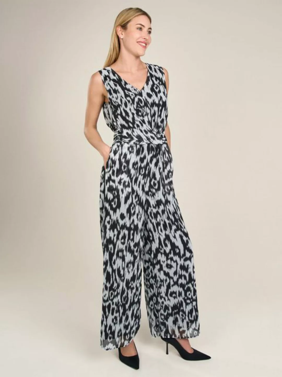 Apart Jumpsuit aus weichem Chiffon mit Allover-Print günstig online kaufen