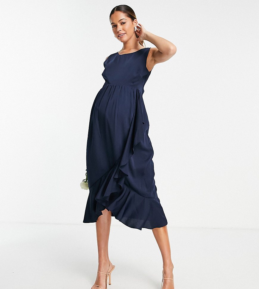 Maya Maternity – Bridesmaid – Wickelkleid in Marineblau mit Rüschen günstig online kaufen