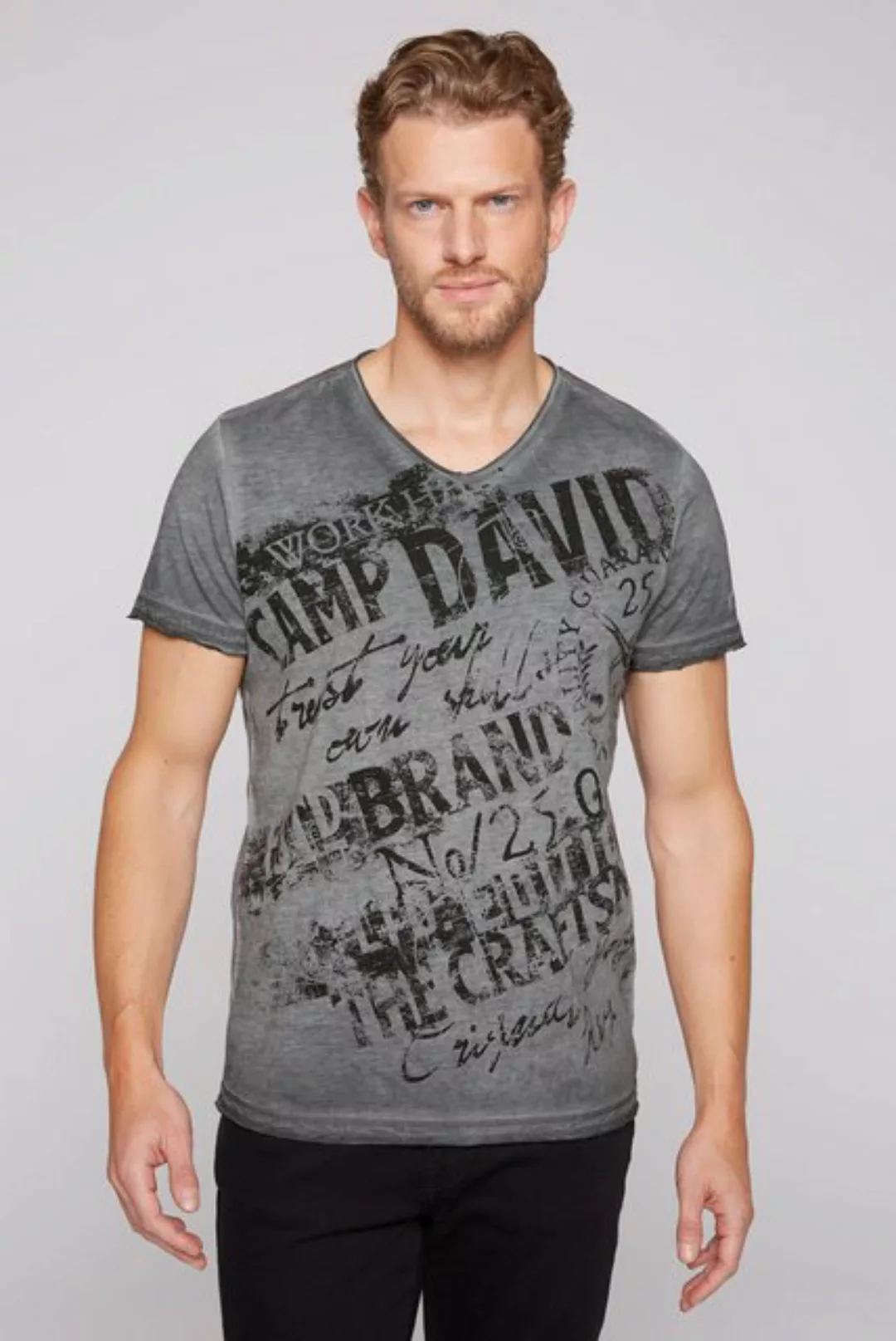 CAMP DAVID V-Shirt mit offenen Kanten am Saum günstig online kaufen
