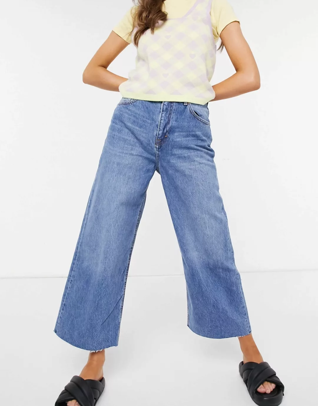 Pull&Bear – Blaue Dad-Jeans mit kurzem Schnitt und weitem Bein im Stil der günstig online kaufen