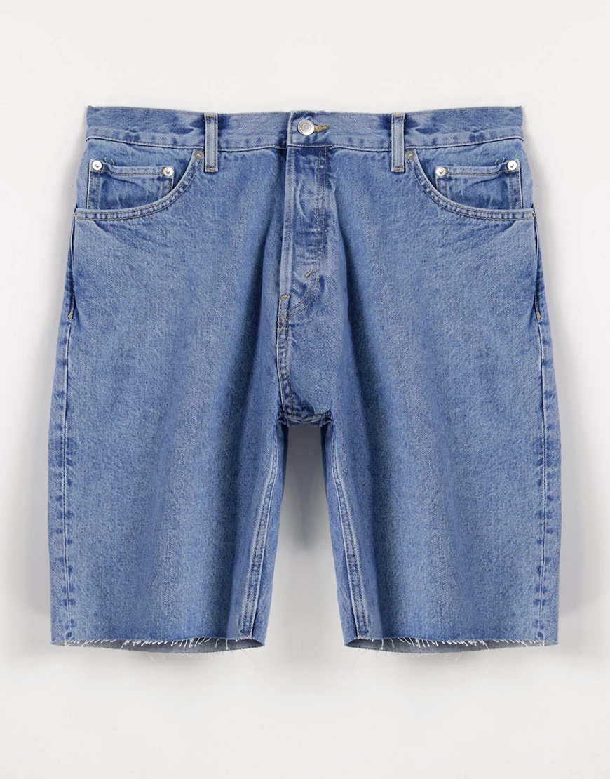 Weekday – Space – Jeansshorts in Hanson-Blau günstig online kaufen