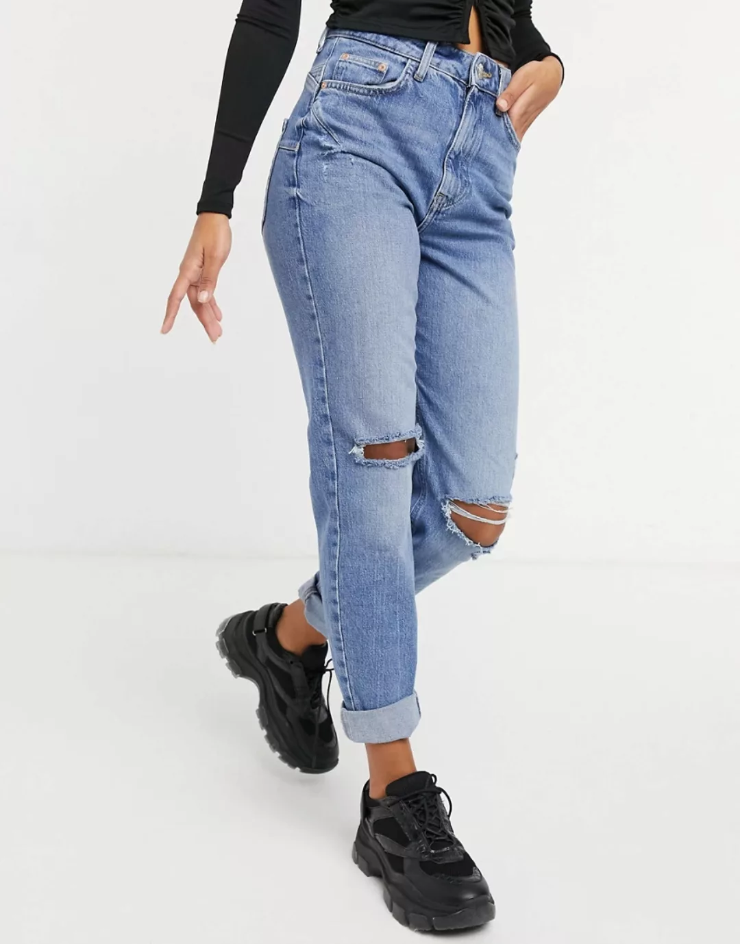 River Island – Carrie – Gerippte Mom-Jeans in authentischem Mittelblau mit günstig online kaufen