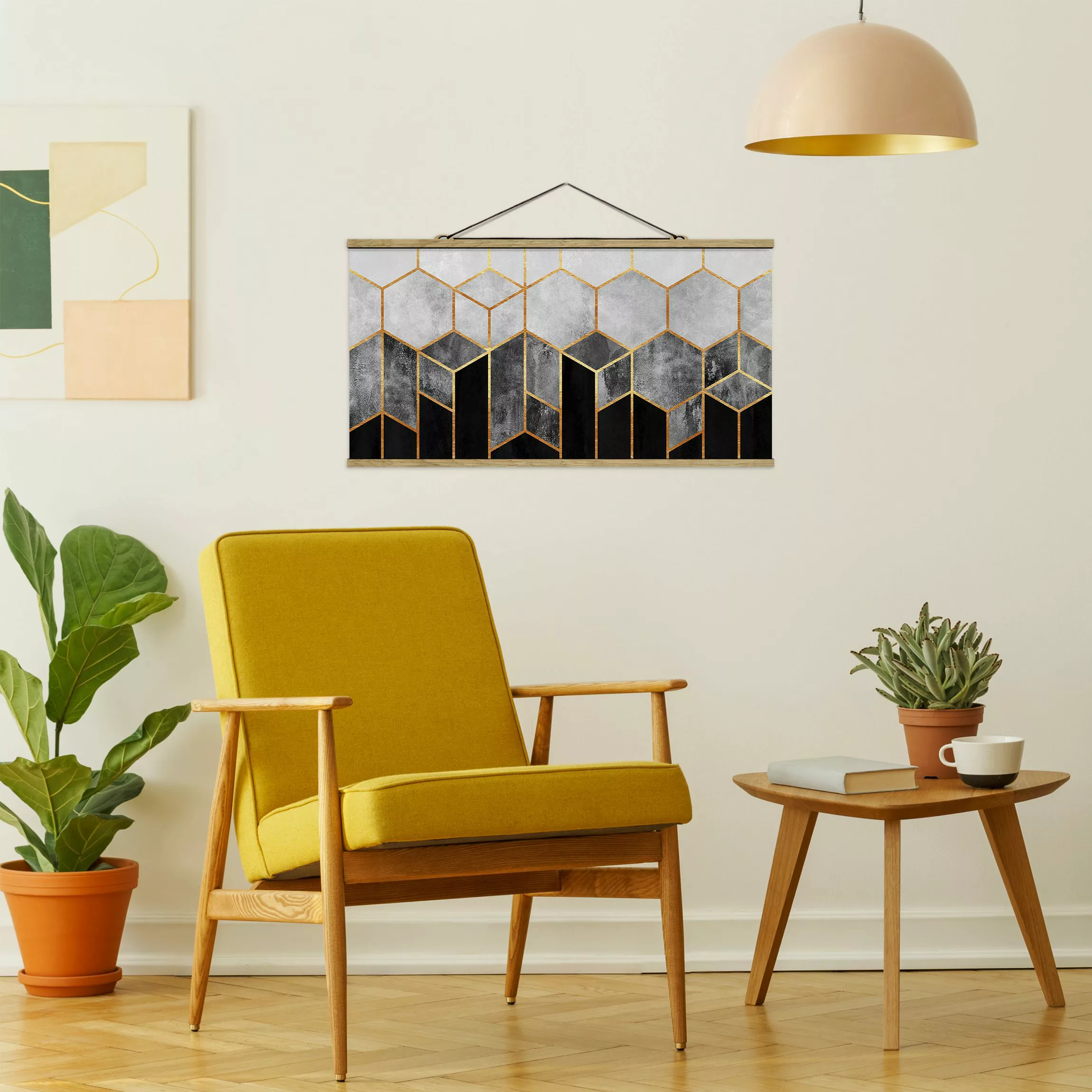 Stoffbild Abstrakt mit Posterleisten - Querformat Goldene Sechsecke Schwarz günstig online kaufen