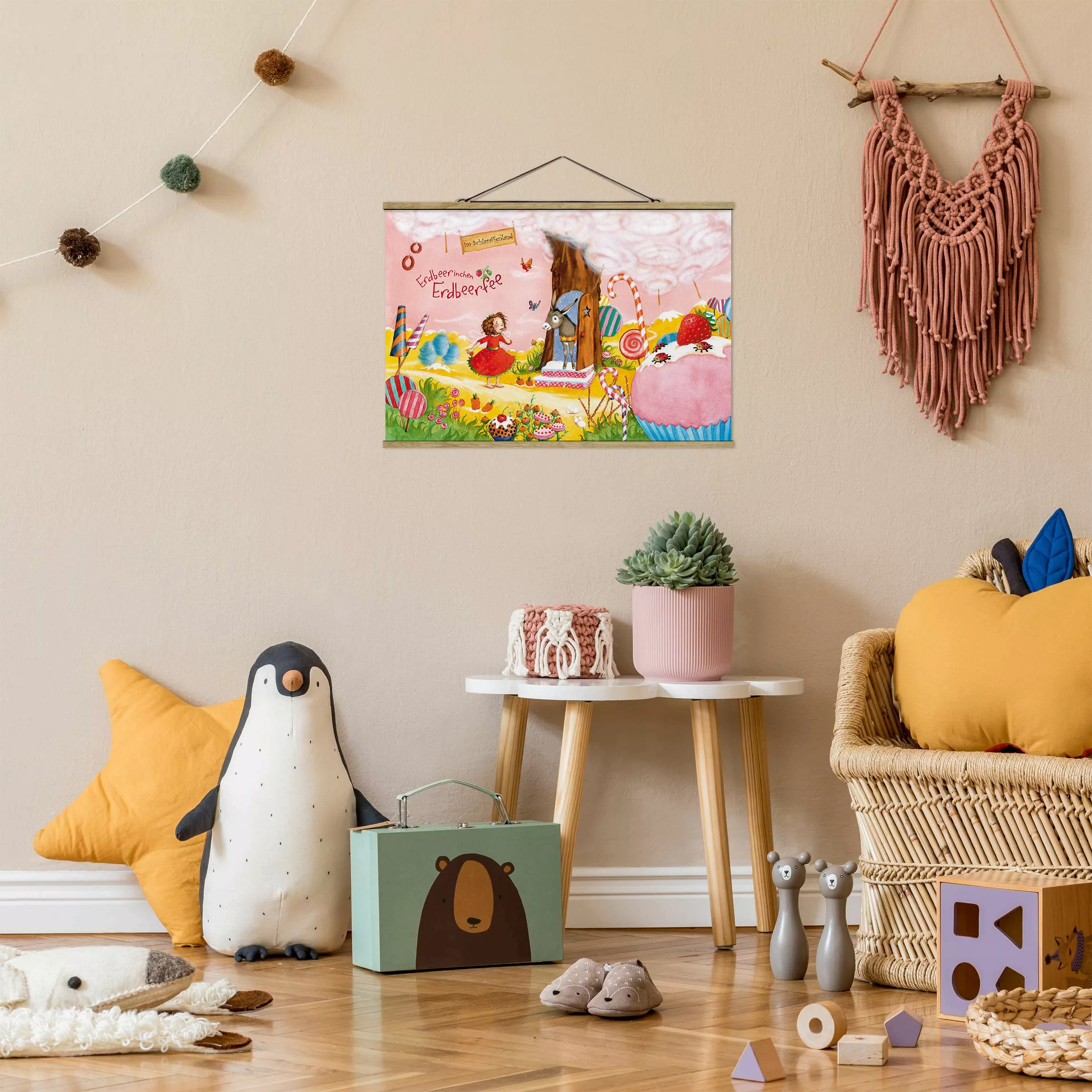 Stoffbild Kinderzimmer mit Posterleisten - Querformat Erdbeerinchen Erdbeer günstig online kaufen