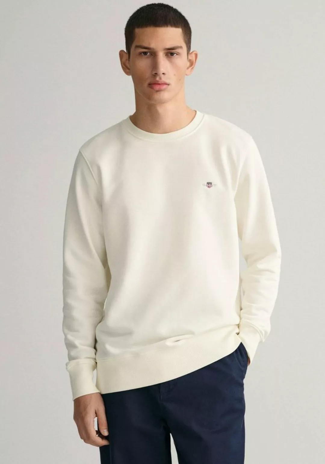 Gant Sweatshirt REG SHIELD C-NECK SWEAT mit Logostickerei auf der Brust günstig online kaufen