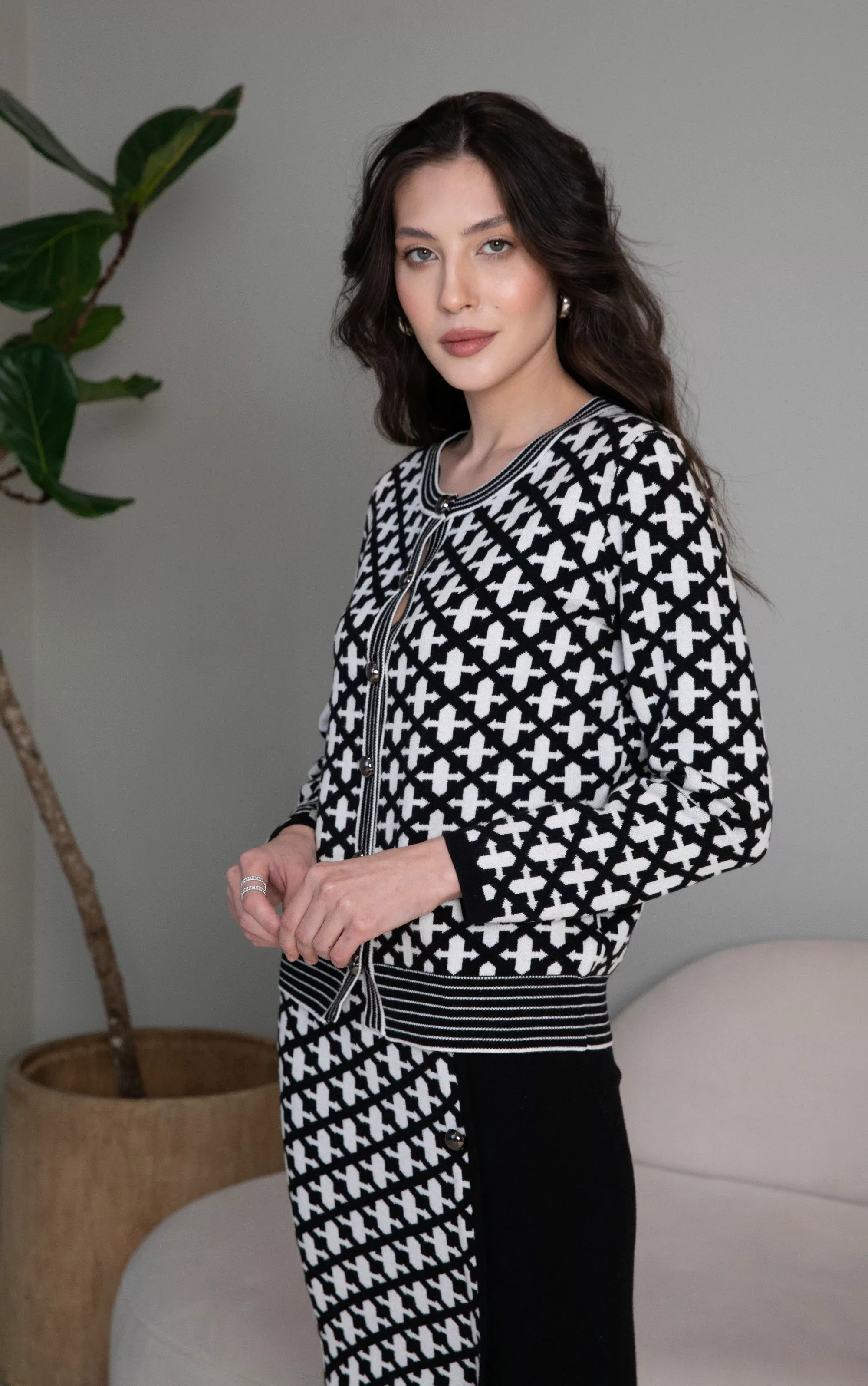 Passioni Strickjacke mit einem schwarz-weißen geometrischen, günstig online kaufen