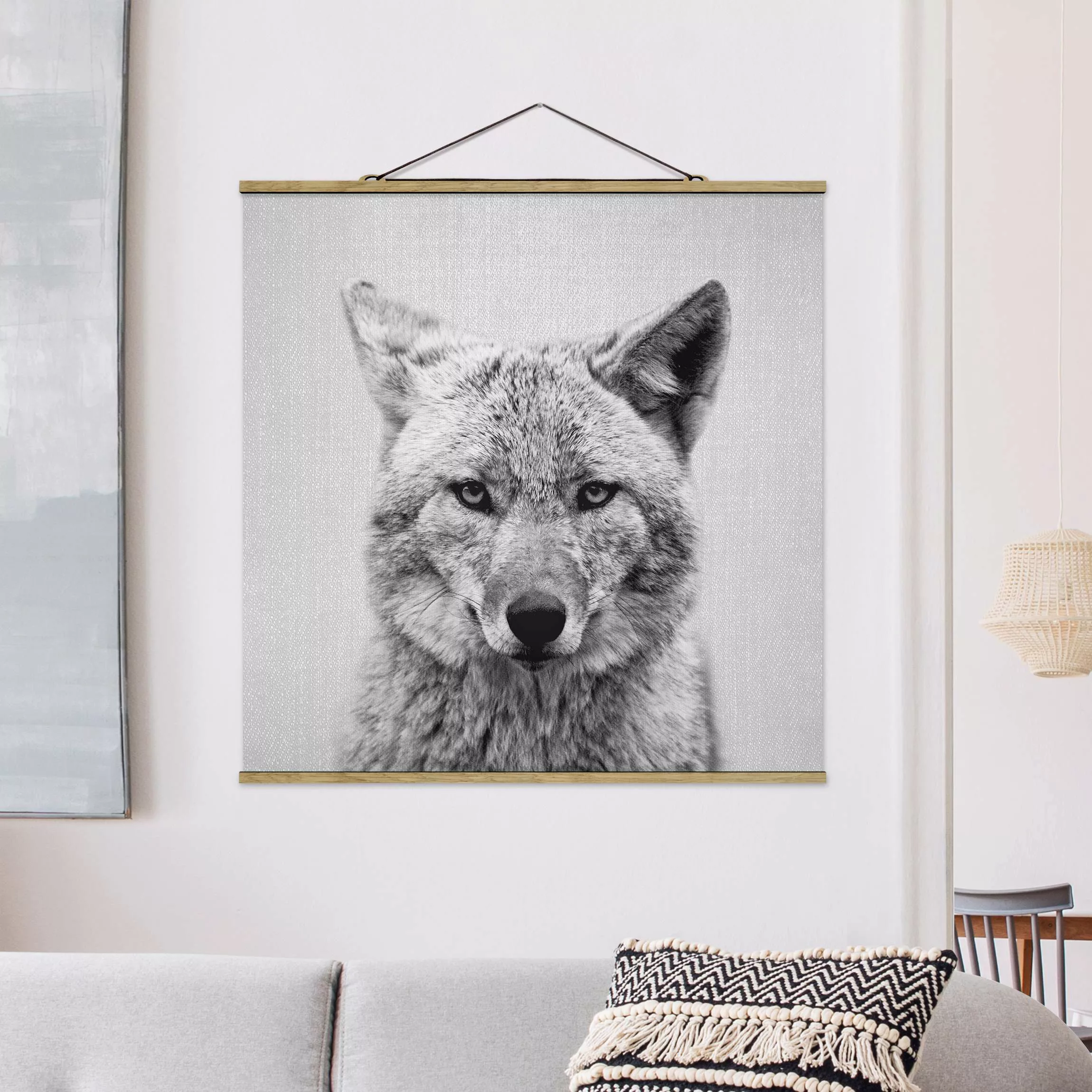 Stoffbild mit Posterleisten Kojote Kalle Schwarz Weiß günstig online kaufen