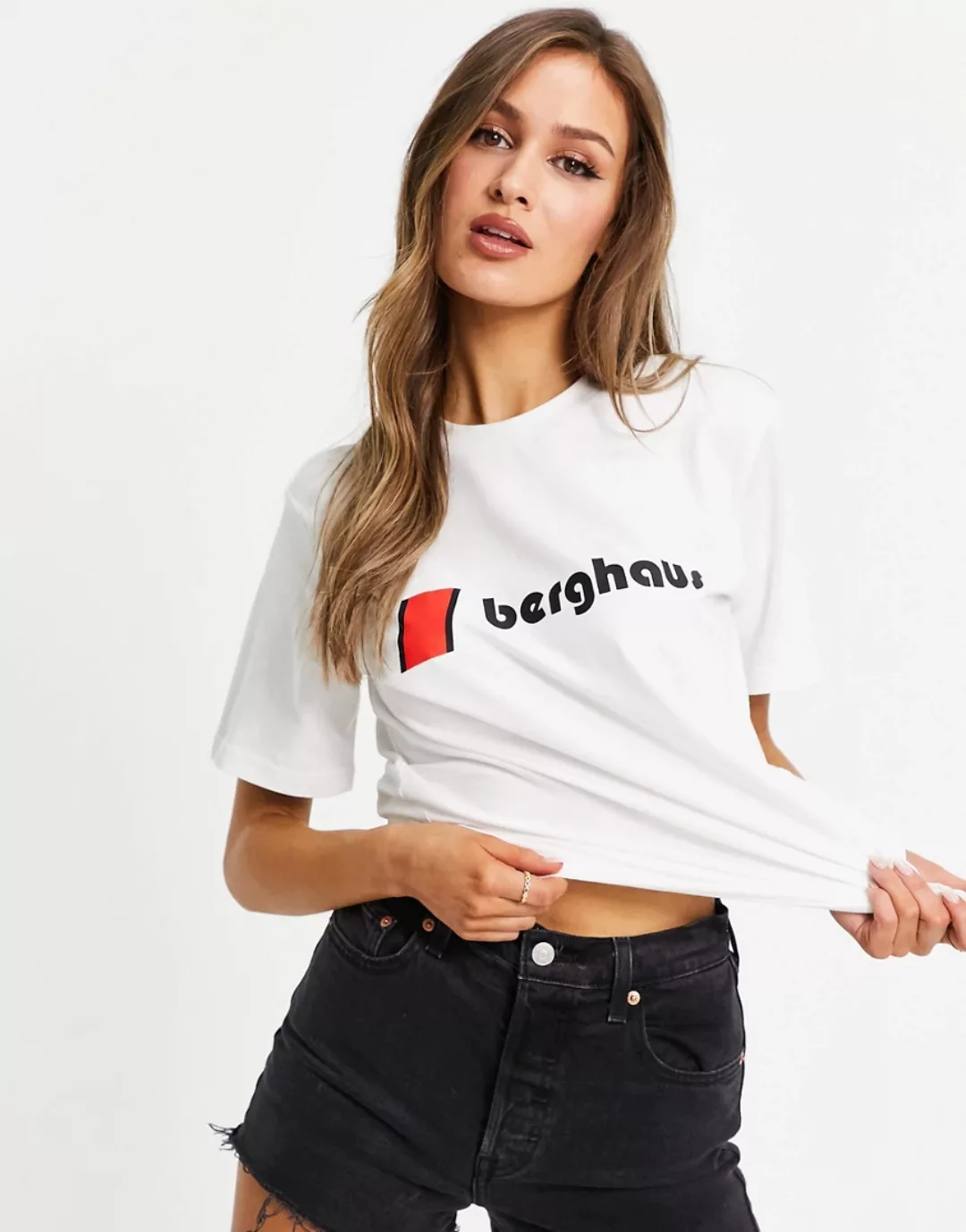 Berghaus – Weißes T-Shirt mit Heritage-Logo vorn günstig online kaufen