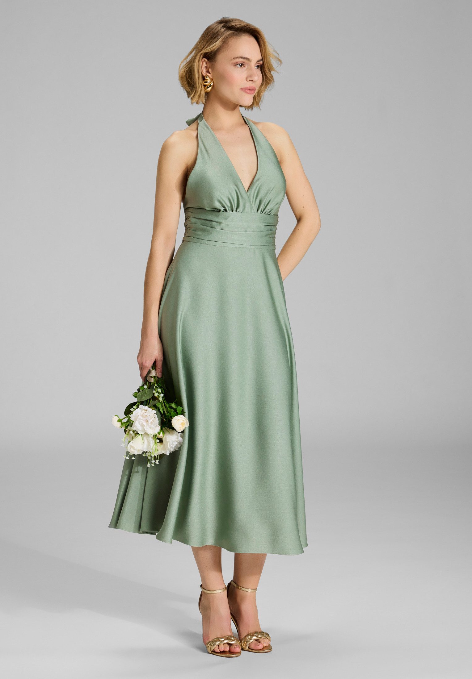 SWING Cocktailkleid Figurbetonte Passform mit fließendem günstig online kaufen