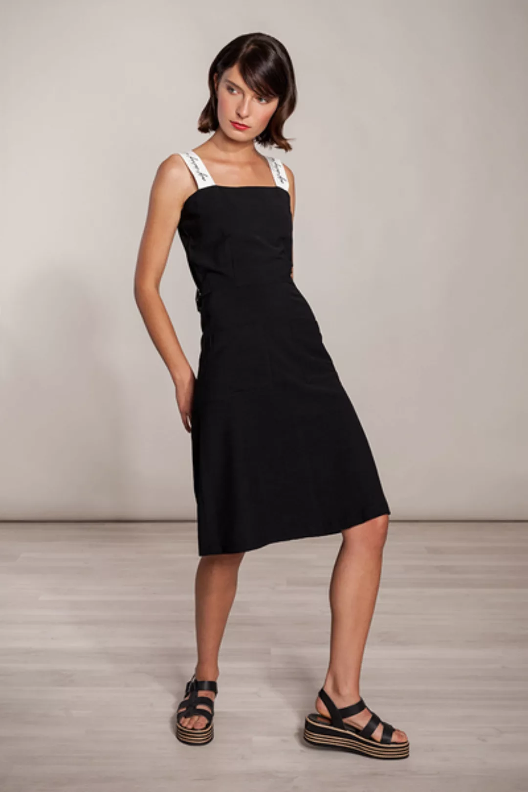 Kurzes Kleid Schwarz Taillen-verstellbarträger Weiß günstig online kaufen