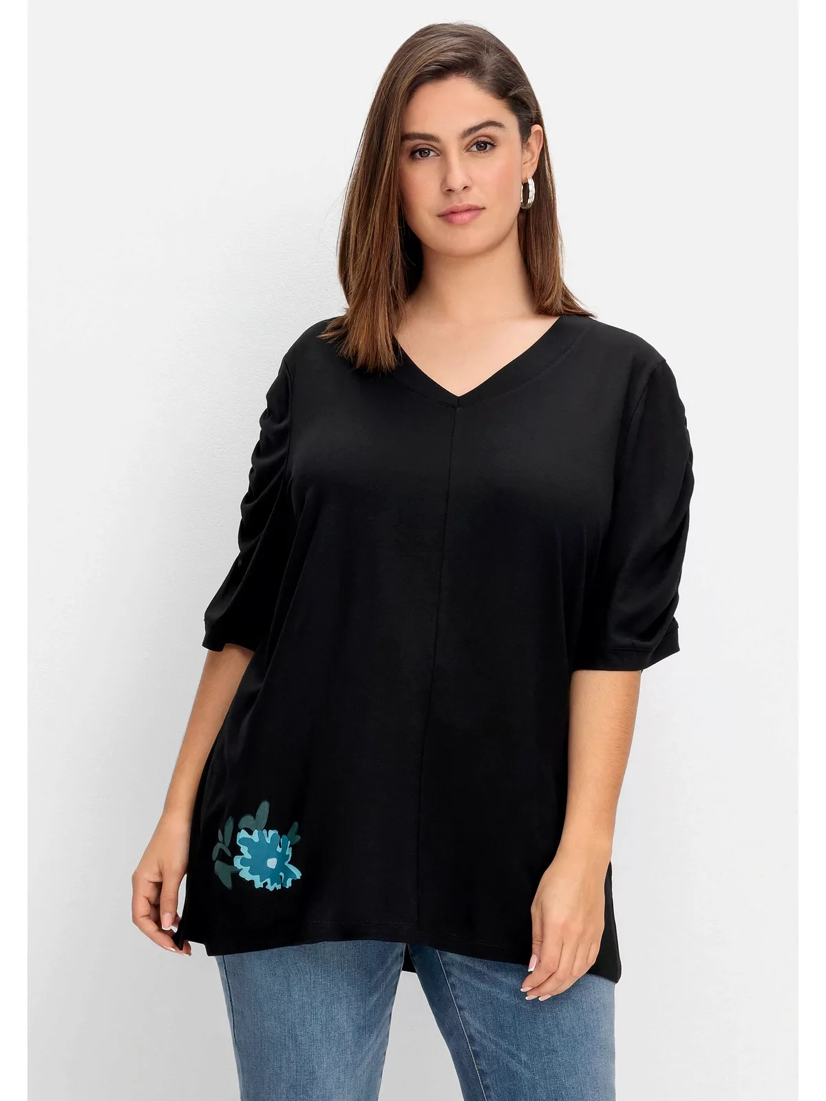 Sheego Longshirt "Große Größen", mit Blütenprint am Saum günstig online kaufen