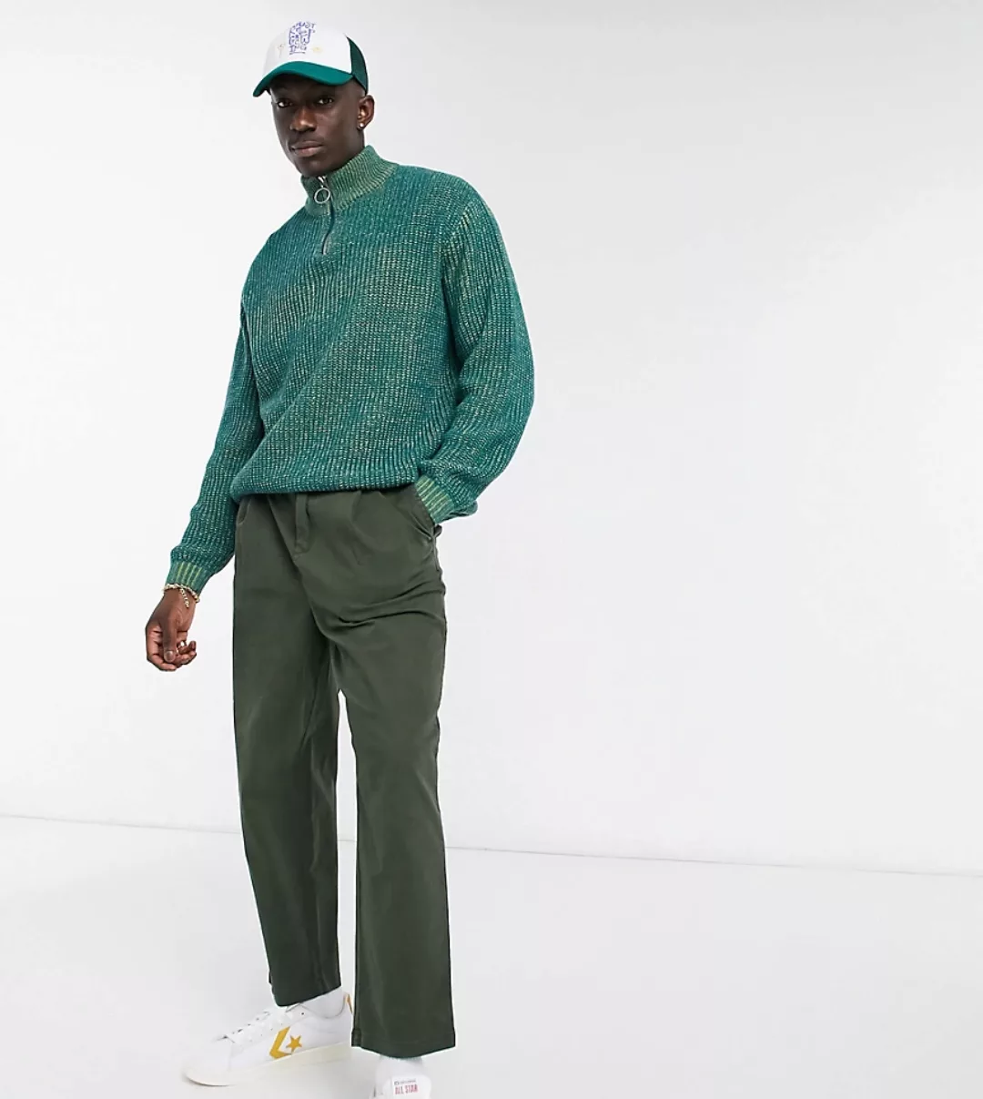 ASOS DESIGN – Hose mit weitem Bein und Falten in verwaschenem Khaki-Grün günstig online kaufen