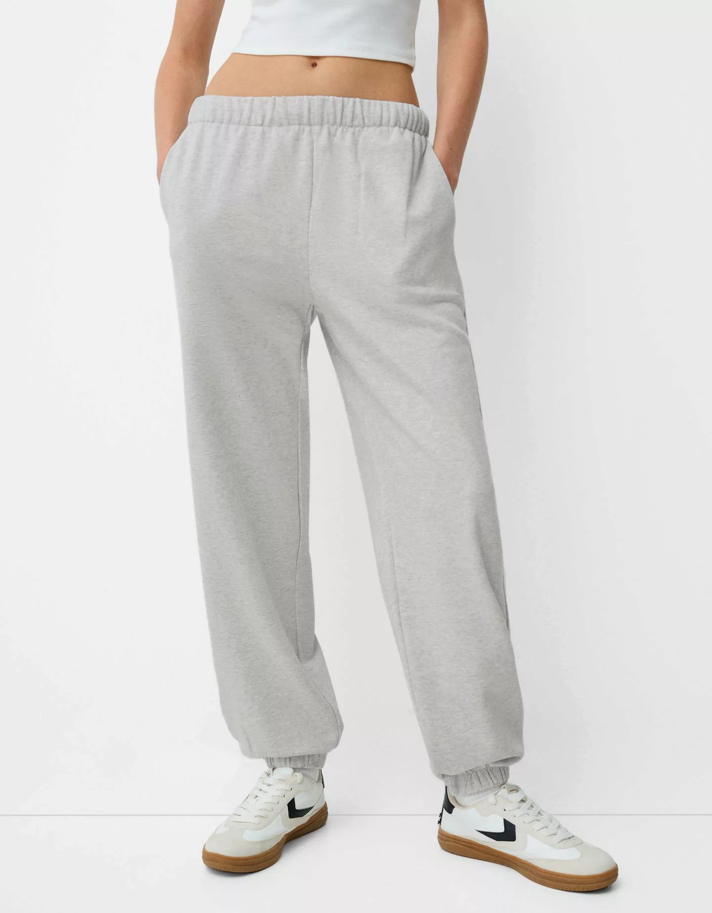 Bershka Joggerhose Aus Plüsch Damen M Grau günstig online kaufen