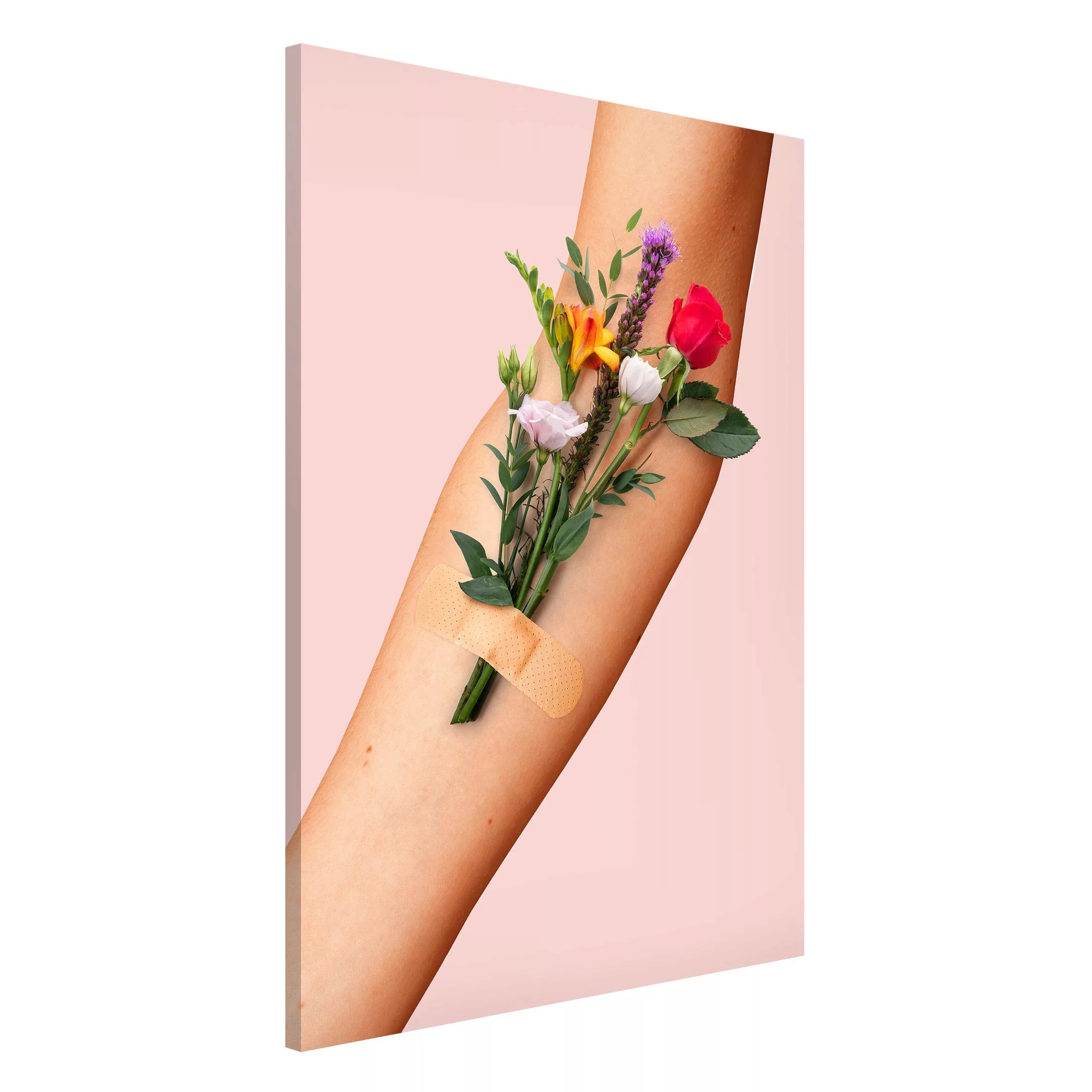 Magnettafel Blumen - Hochformat 2:3 Arm mit Blumen günstig online kaufen