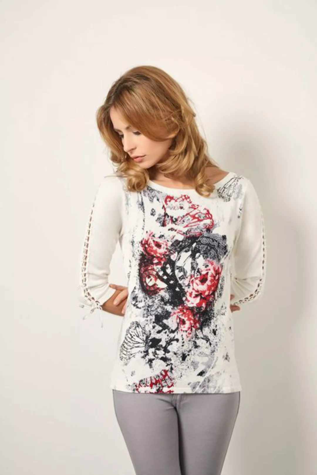 Passioni Sweater Stricktop in Weiß mit modernem Rosen- und Schmetterlingspr günstig online kaufen