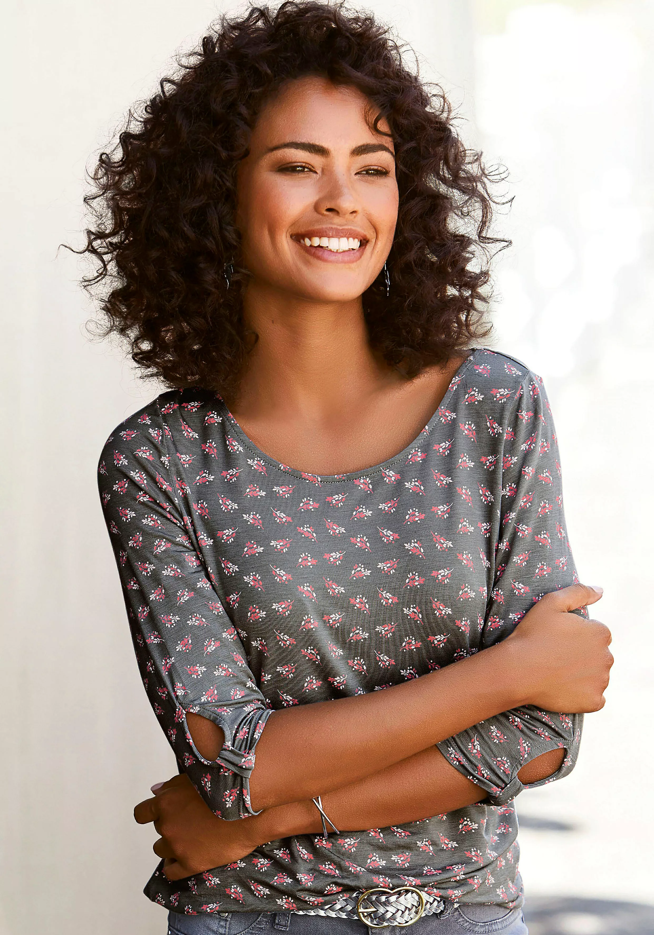 LASCANA 3/4-Arm-Shirt mit kleinem Cut-Out am Ärmelsaum aus weichem Viskose- günstig online kaufen