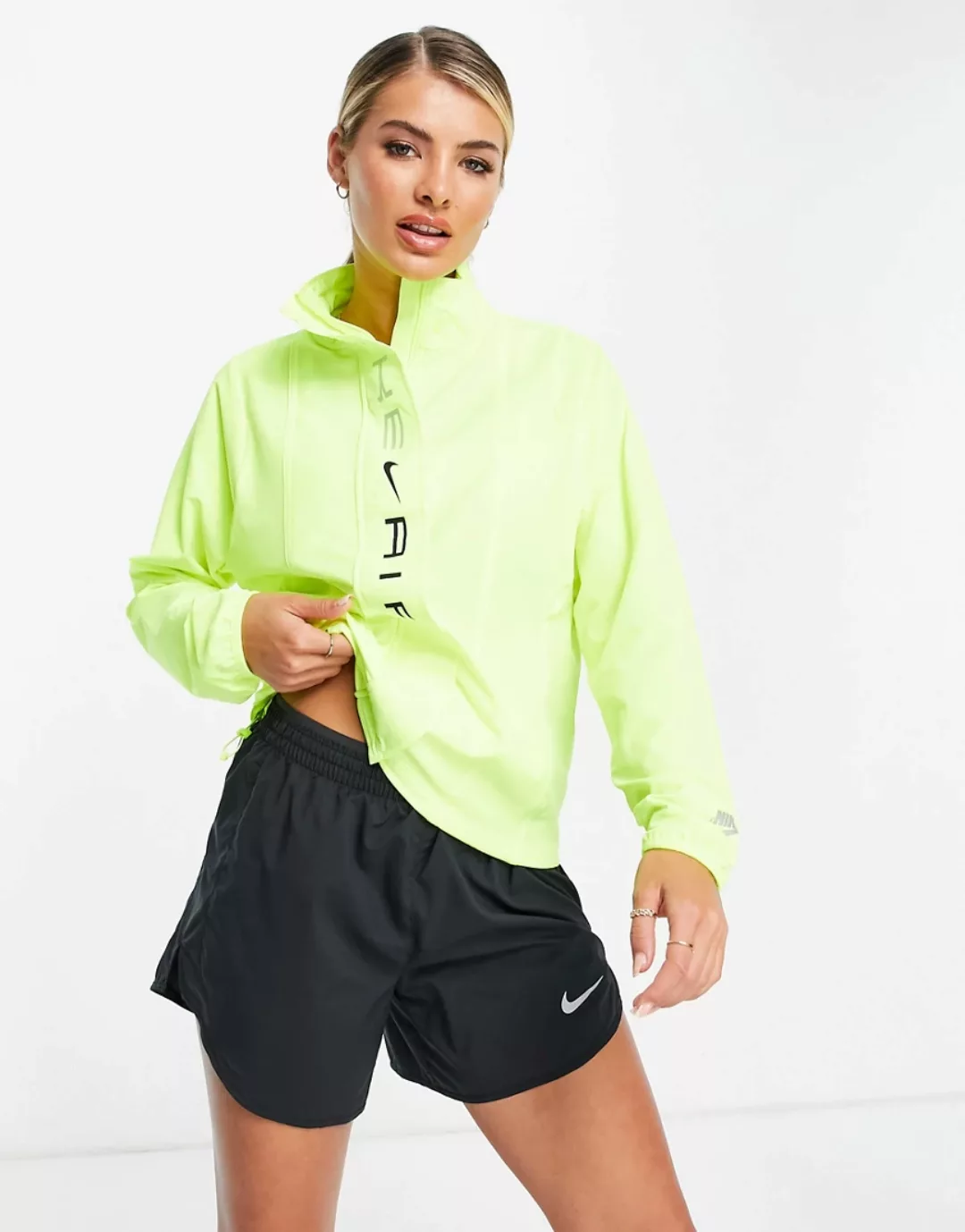 Nike Running – Air Dri-FIT – Jacke in fluoreszierendem Gelb günstig online kaufen