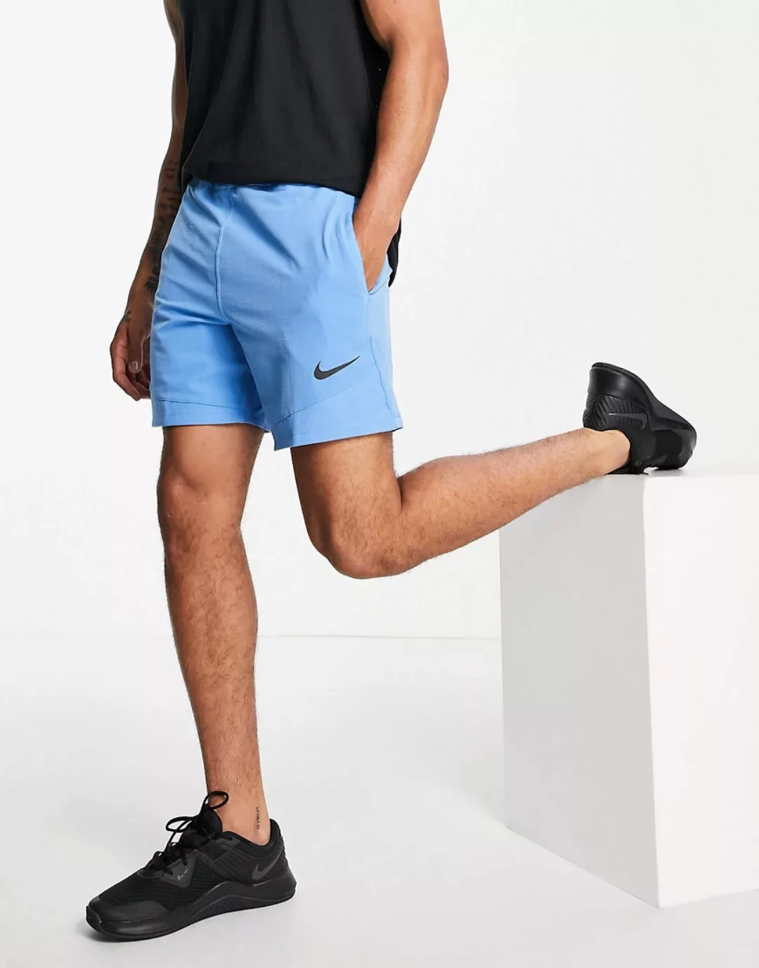 Nike Training – Flex 2.0 – Blaue Shorts günstig online kaufen