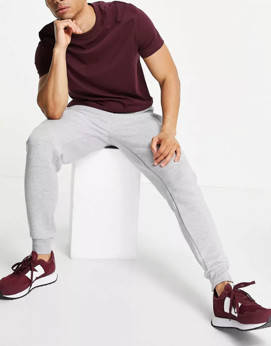 River Island – Schmale Jogginghose in Grau günstig online kaufen