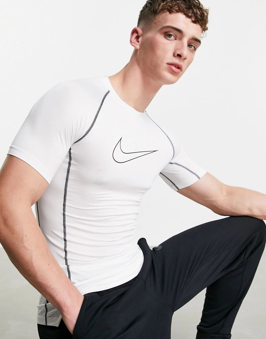Nike – Pro Training – Weißes Baselayer-T-Shirt günstig online kaufen