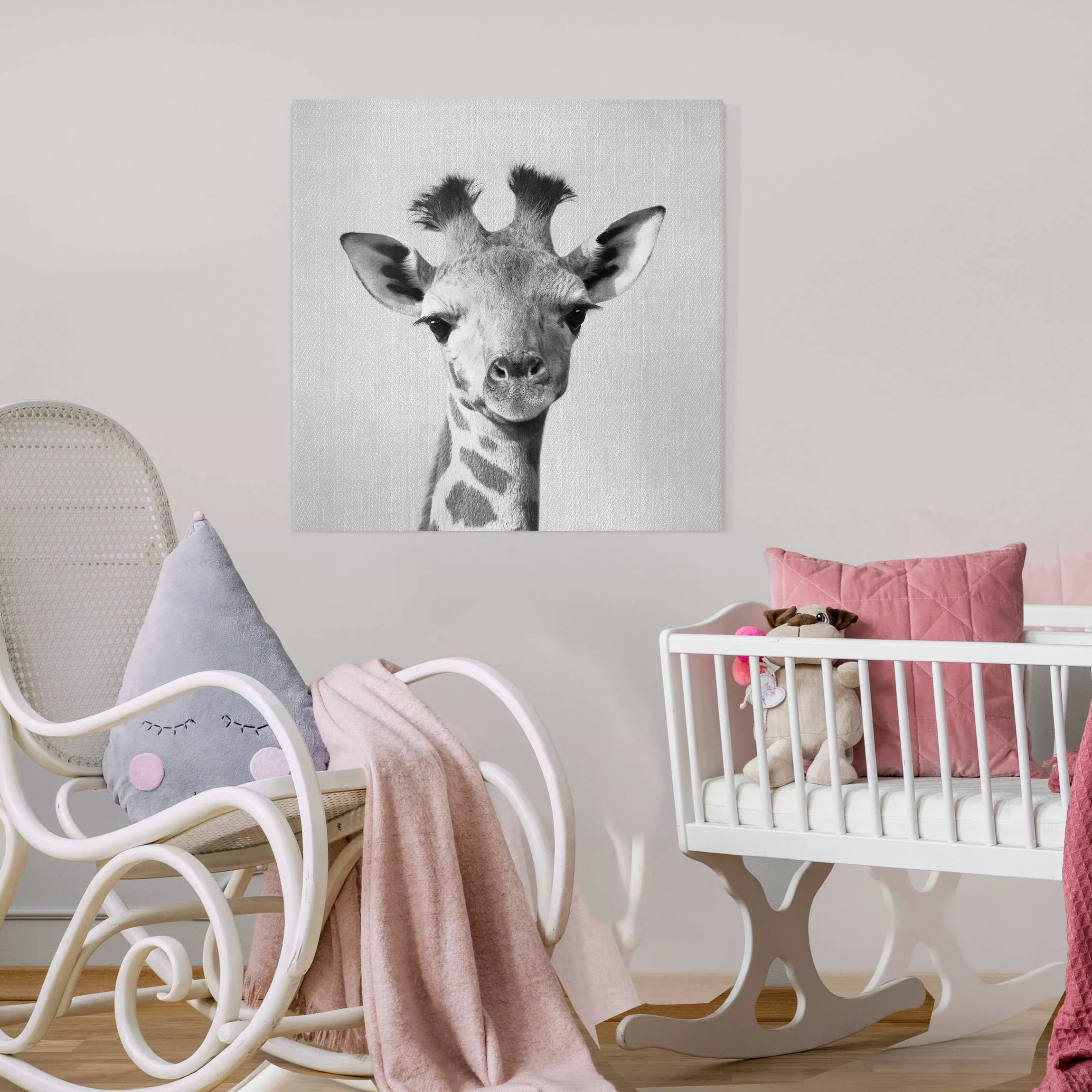 Leinwandbild Baby Giraffe Gandalf Schwarz Weiß günstig online kaufen