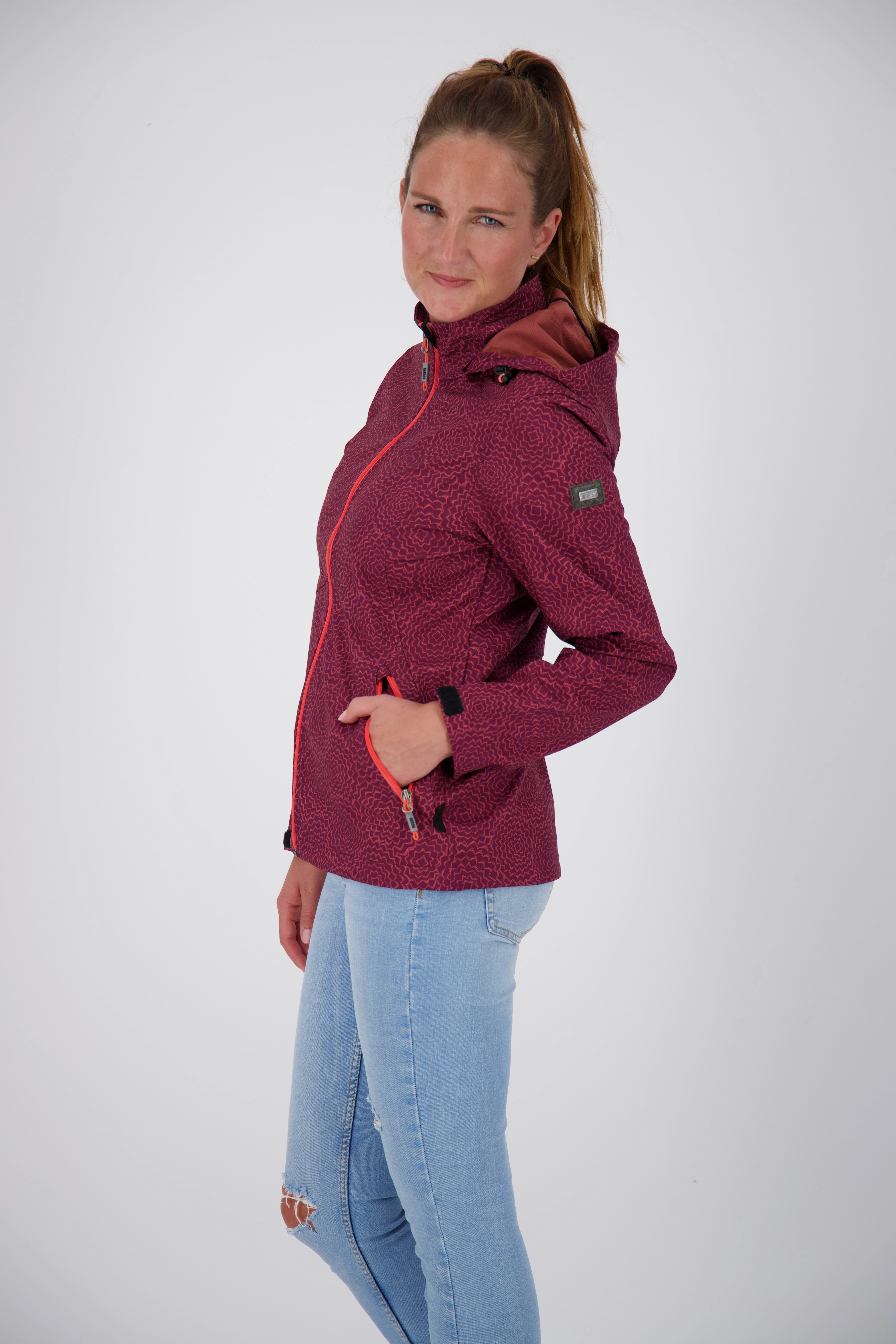 LPO Softshelljacke "SHELBY PEAK II", leichte Softshelljacke mit All-Over-Pr günstig online kaufen