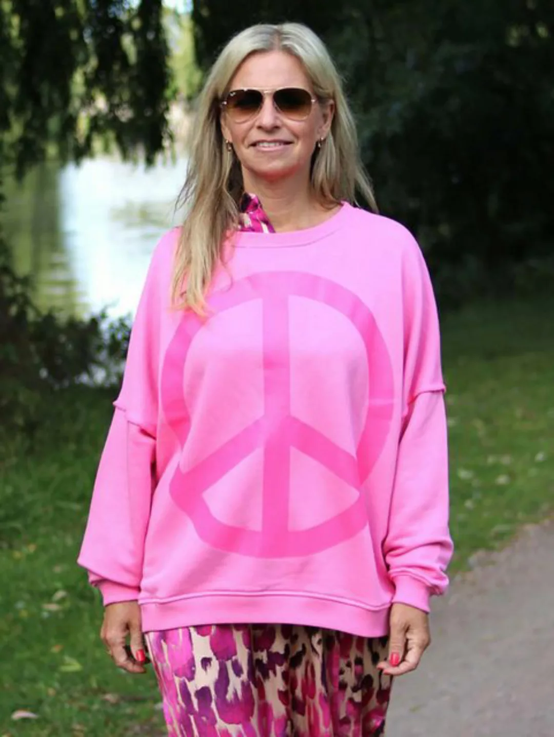 Miss Goodlife Rundhalspullover Roundneck Peace Pink günstig online kaufen