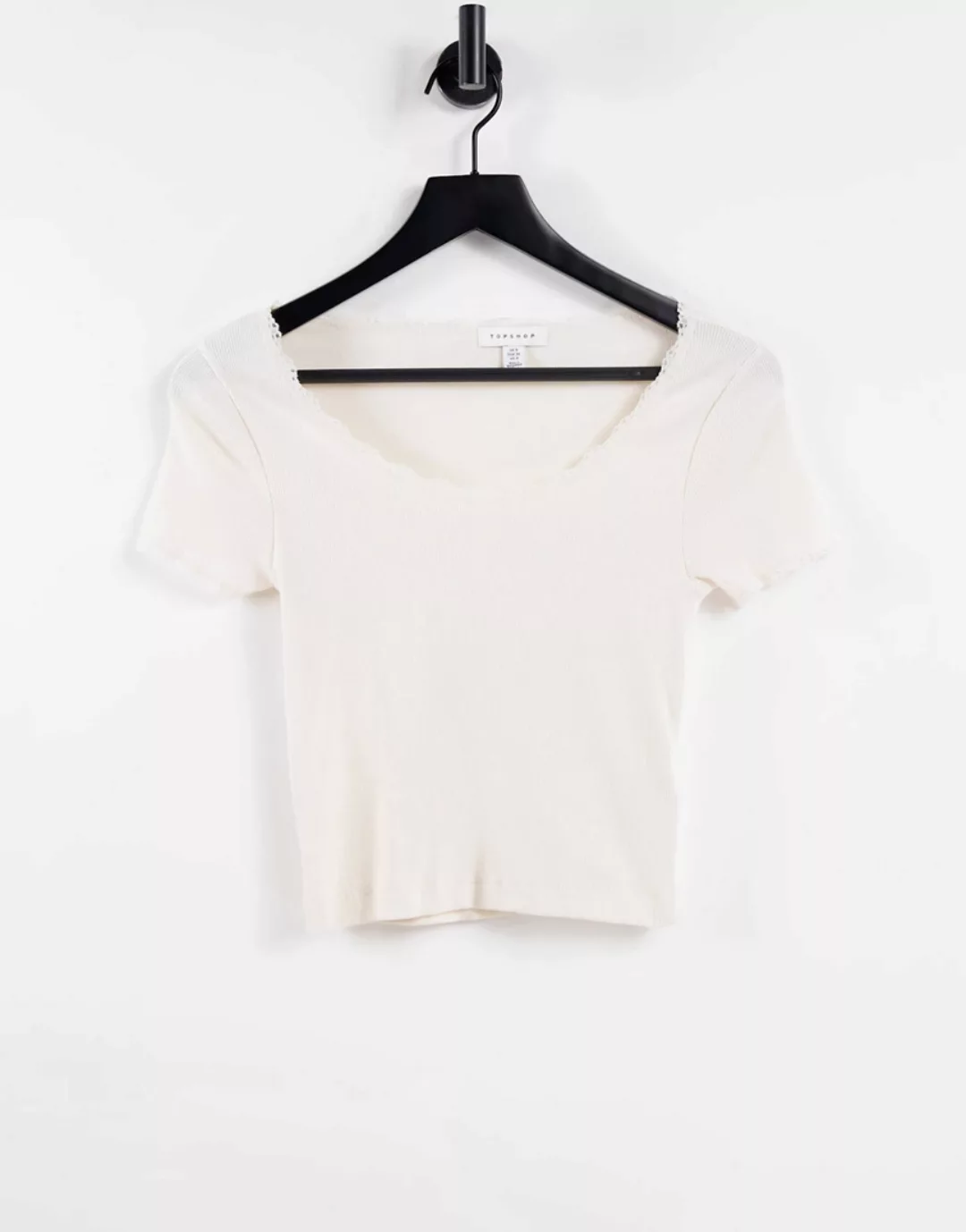 Topshop – T-Shirt in Ecru mit Spitzenbordüre und U-Ausschnitt-Neutral günstig online kaufen
